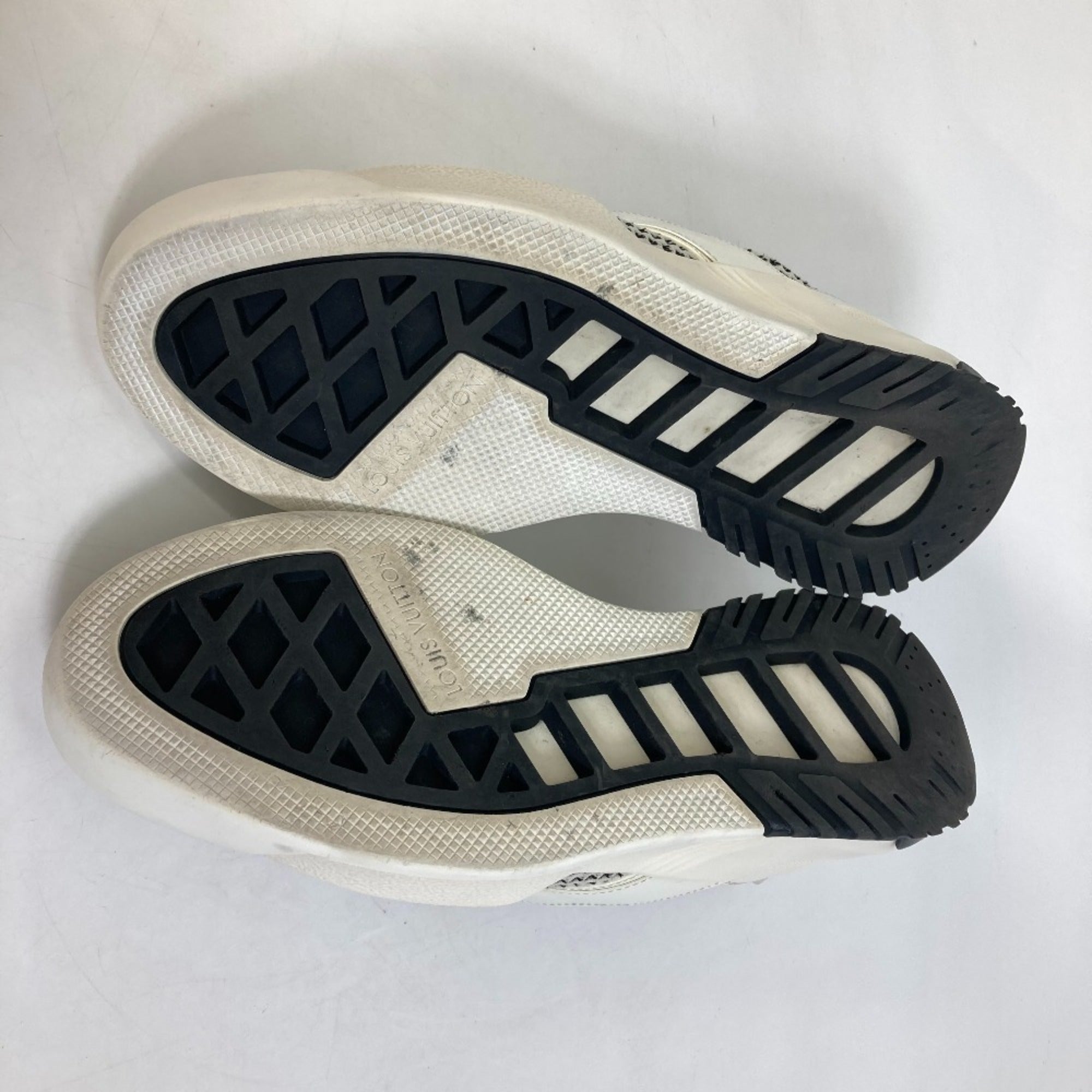 Louis Vuitton Black White Sneakers (Pre-Owned)