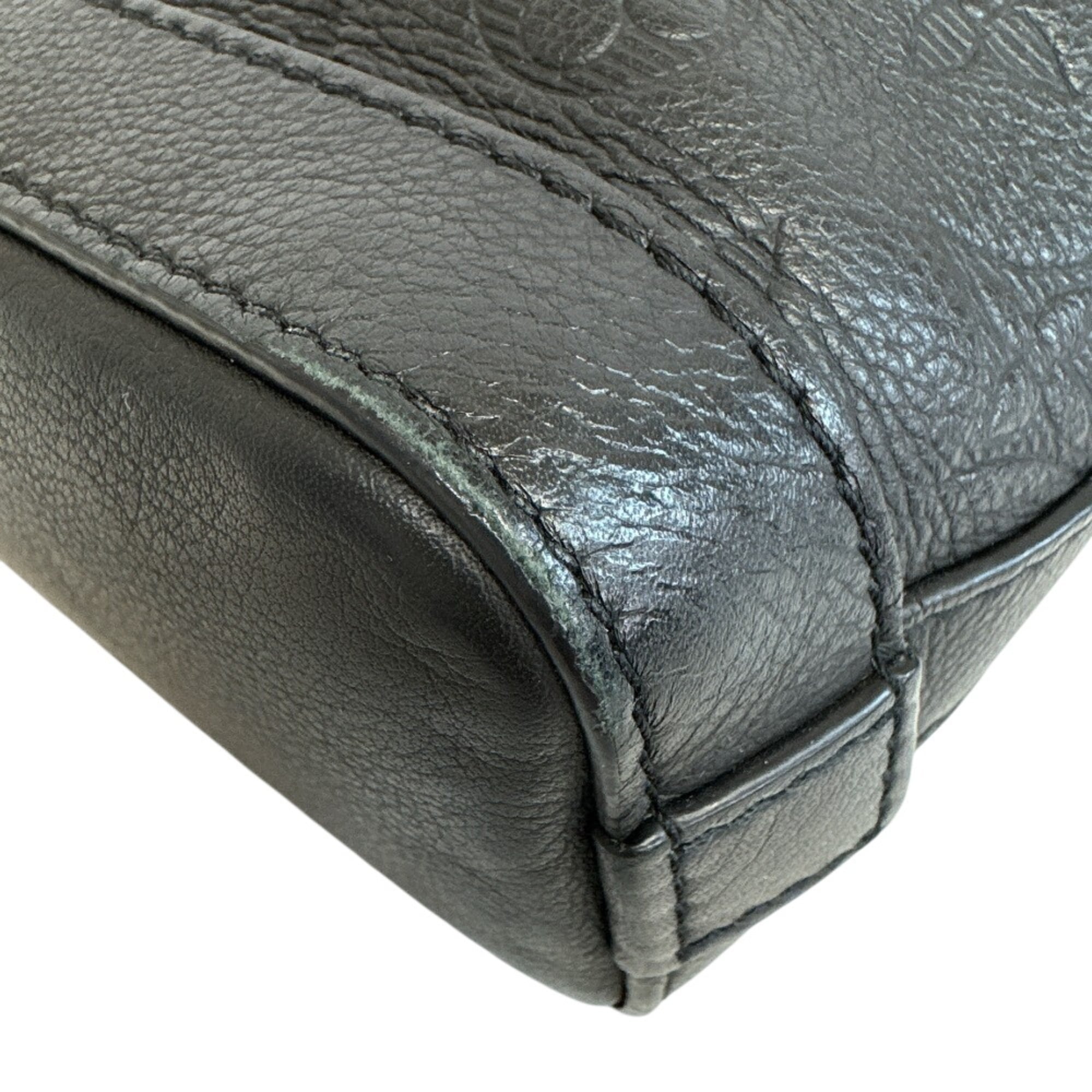 Louis Vuitton Black Leather Pochette Pouch Shoulder Bag (Pre-Owned)