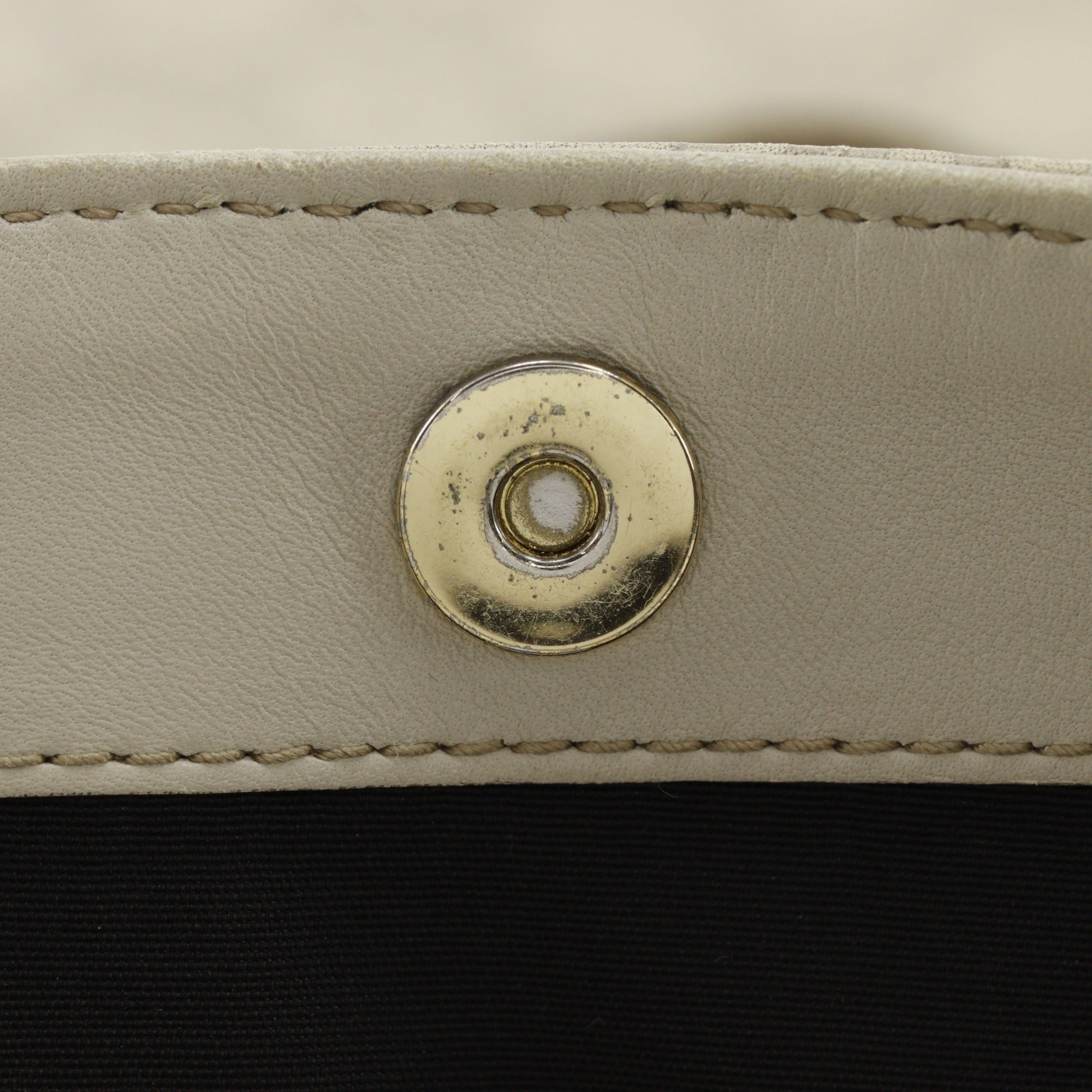 Gucci Off-White Leather Handbag Tote Bag (Pre-Owned)