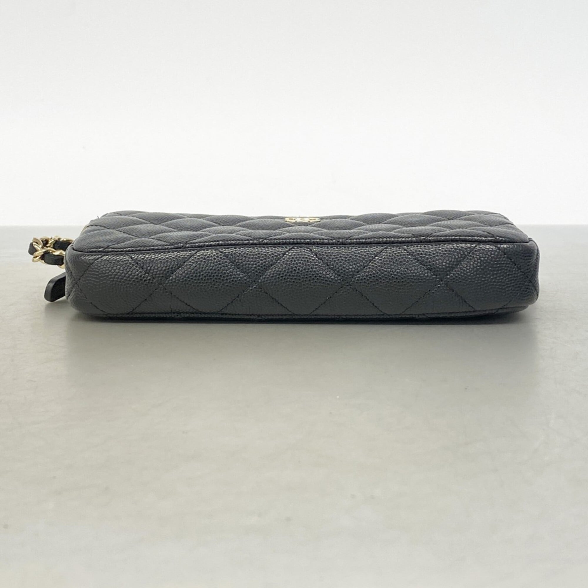 Chanel Black Grained Calfskin Shoulder Bag (Pre-Owned)