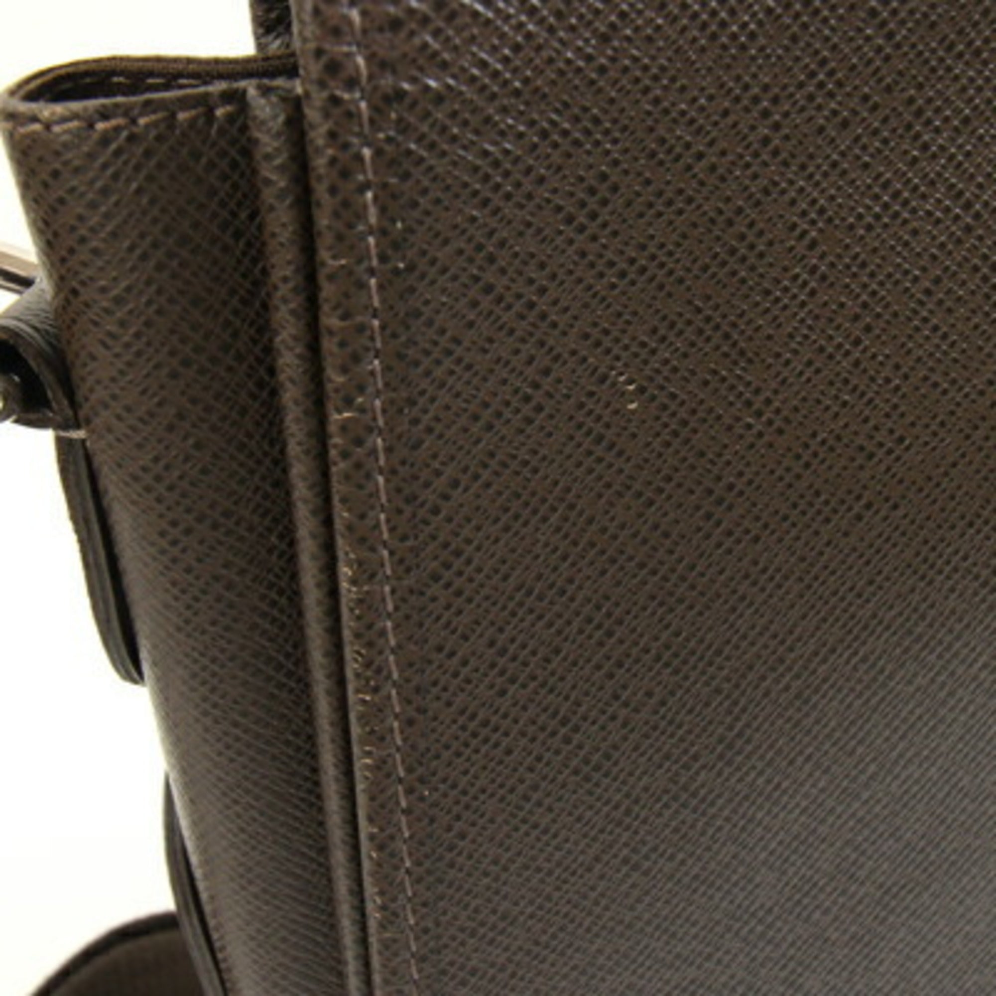 Louis Vuitton Taiga Brown Grizzly Taiga Leather Handbag Shoulder Bag (Pre-Owned)