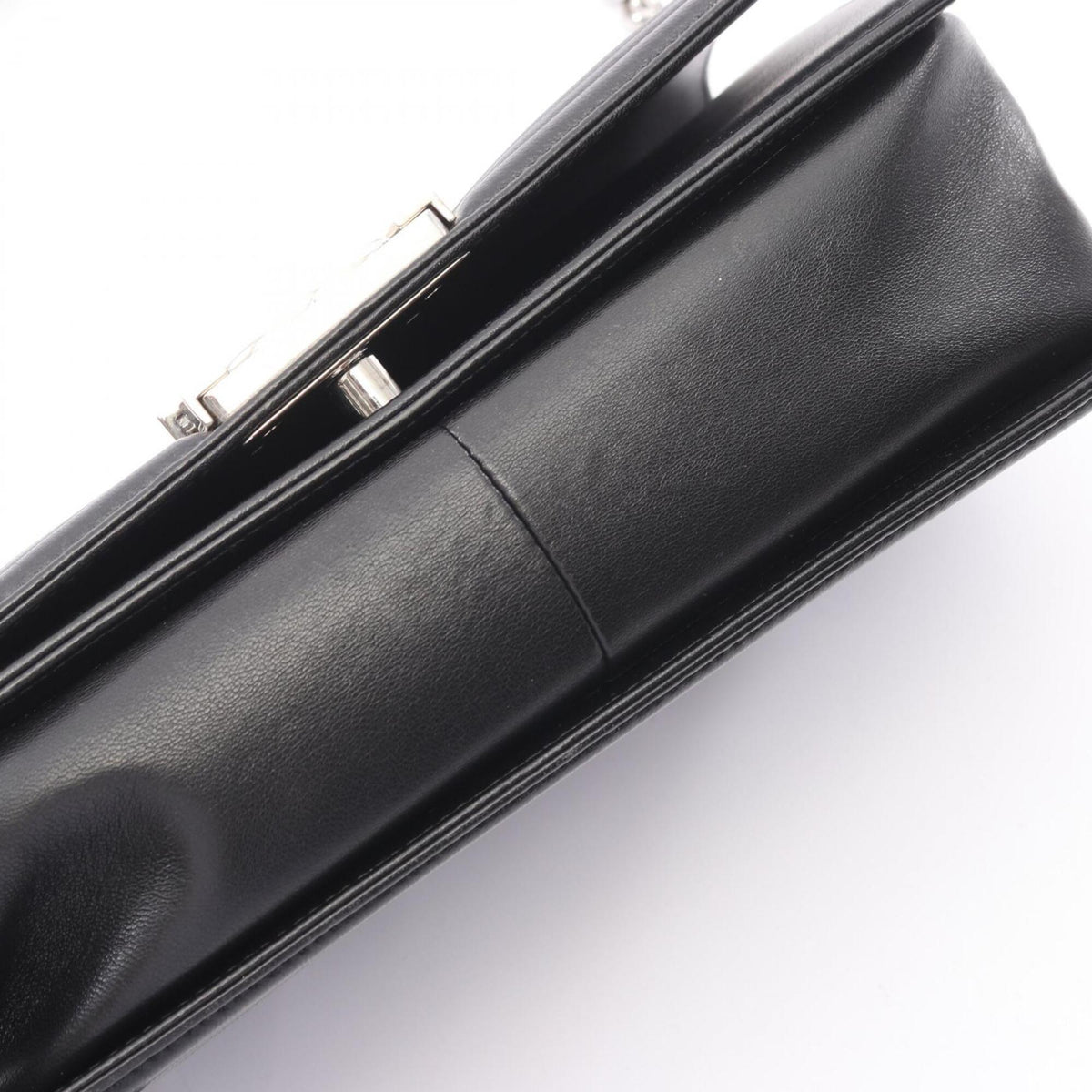 Chanel Black Leather Handbag Shoulder Bag (Pre-Owned)