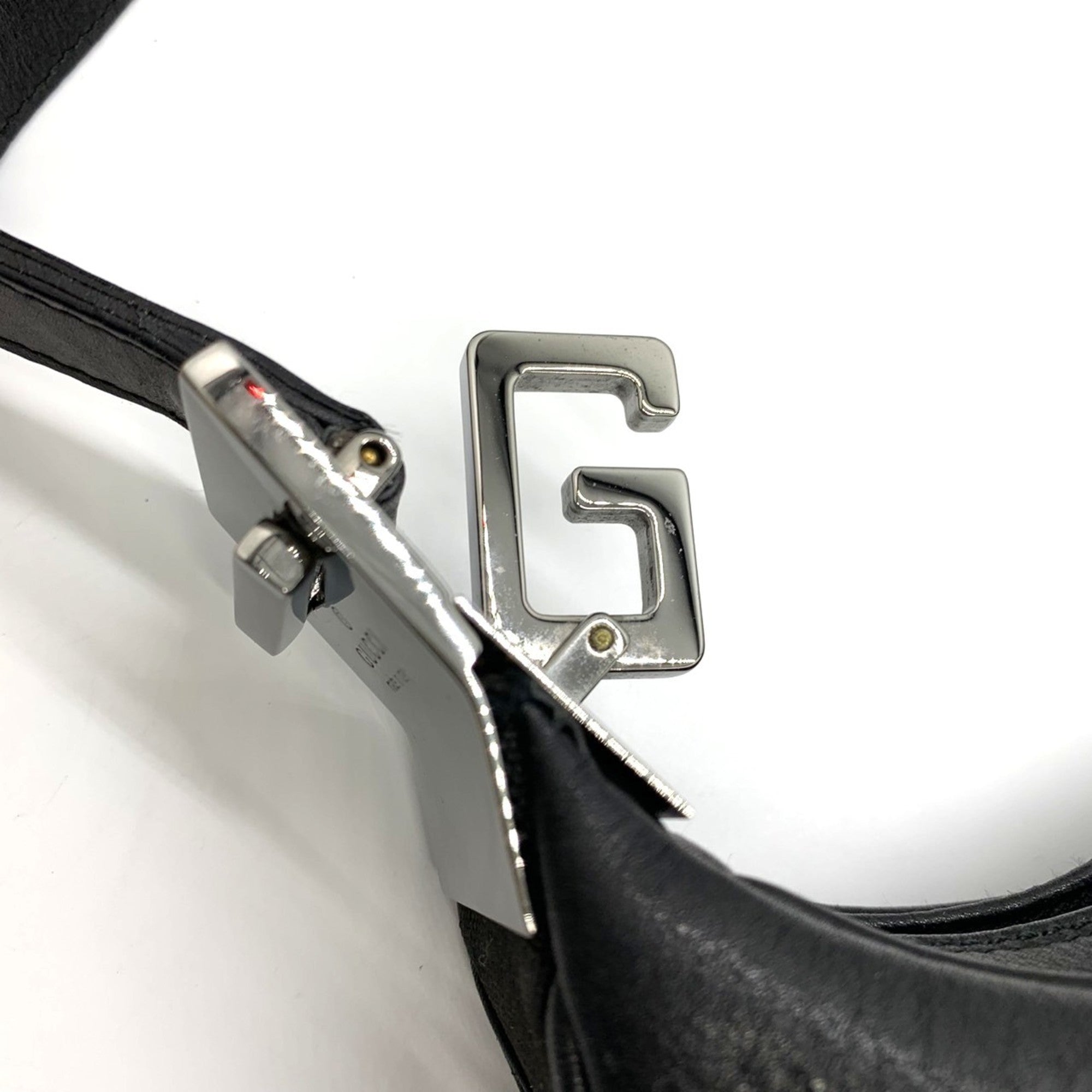 Gucci Black Leather Shoulder Bag (Pre-Owned)