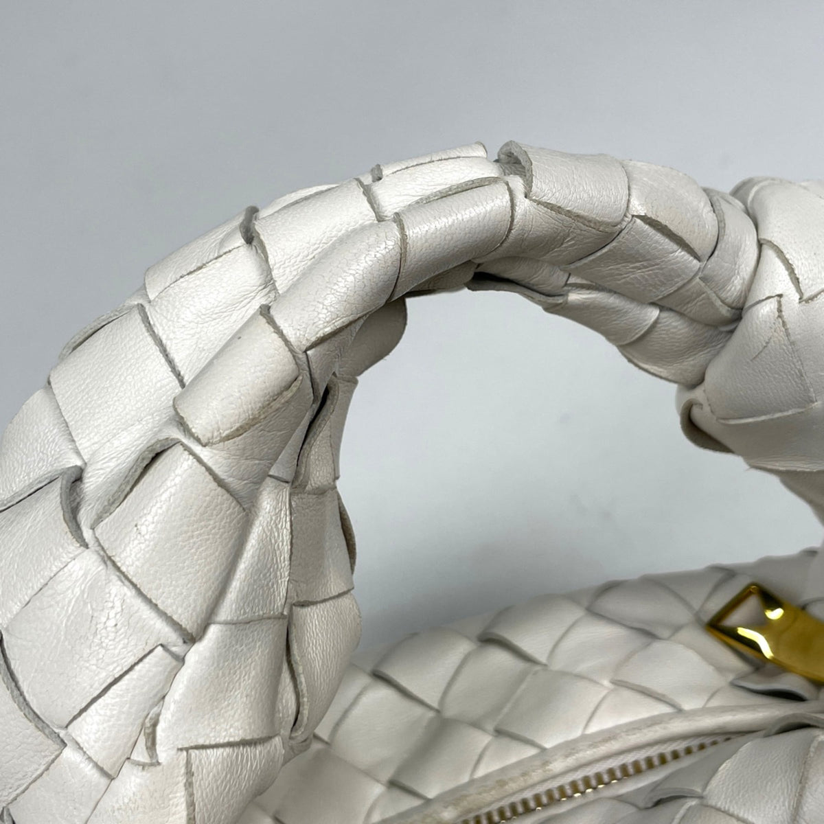 Bottega Veneta White Intrecciato Handbag (Pre-Owned)