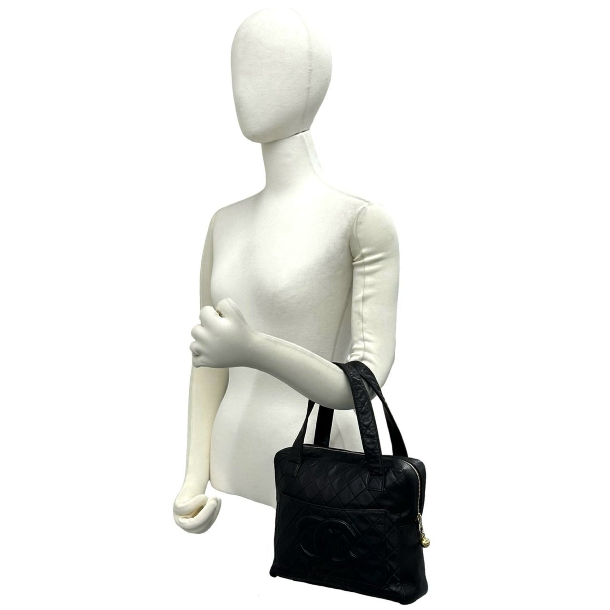 Chanel Black Leather Handbag (Pre-Owned)