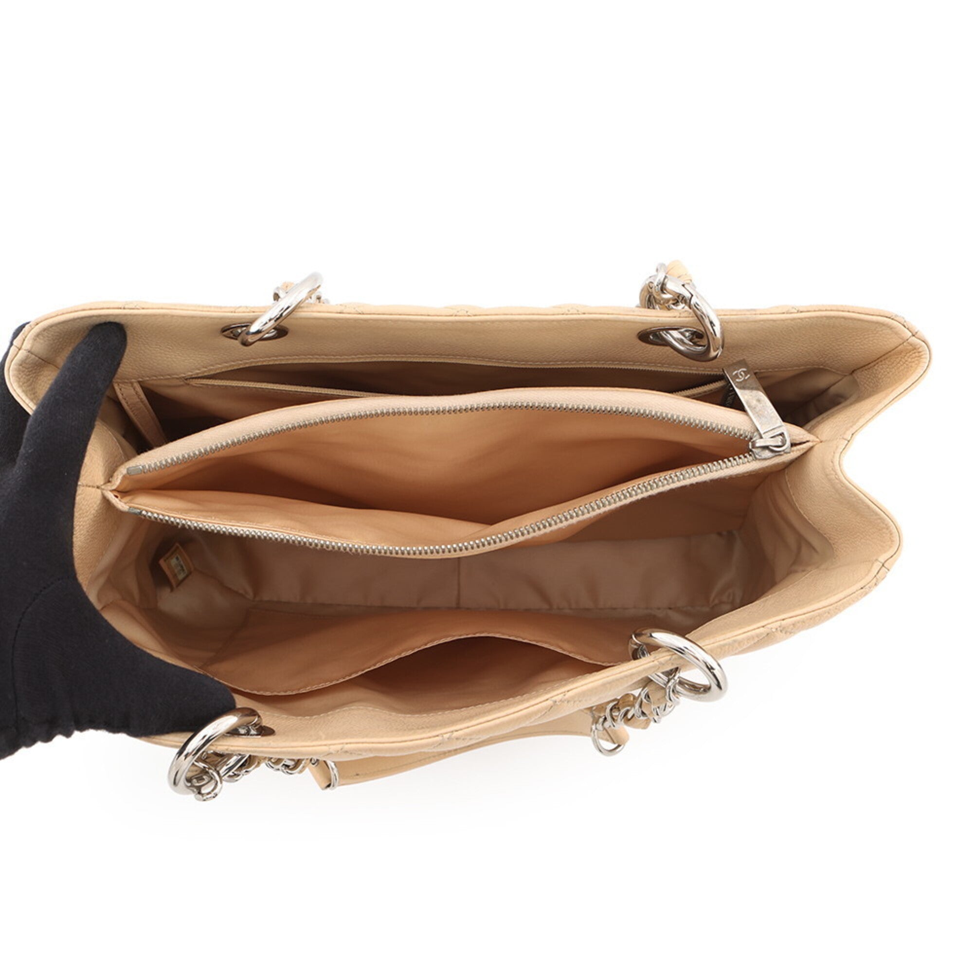 Chanel Beige Grained Calfskin Handbag (Pre-Owned)