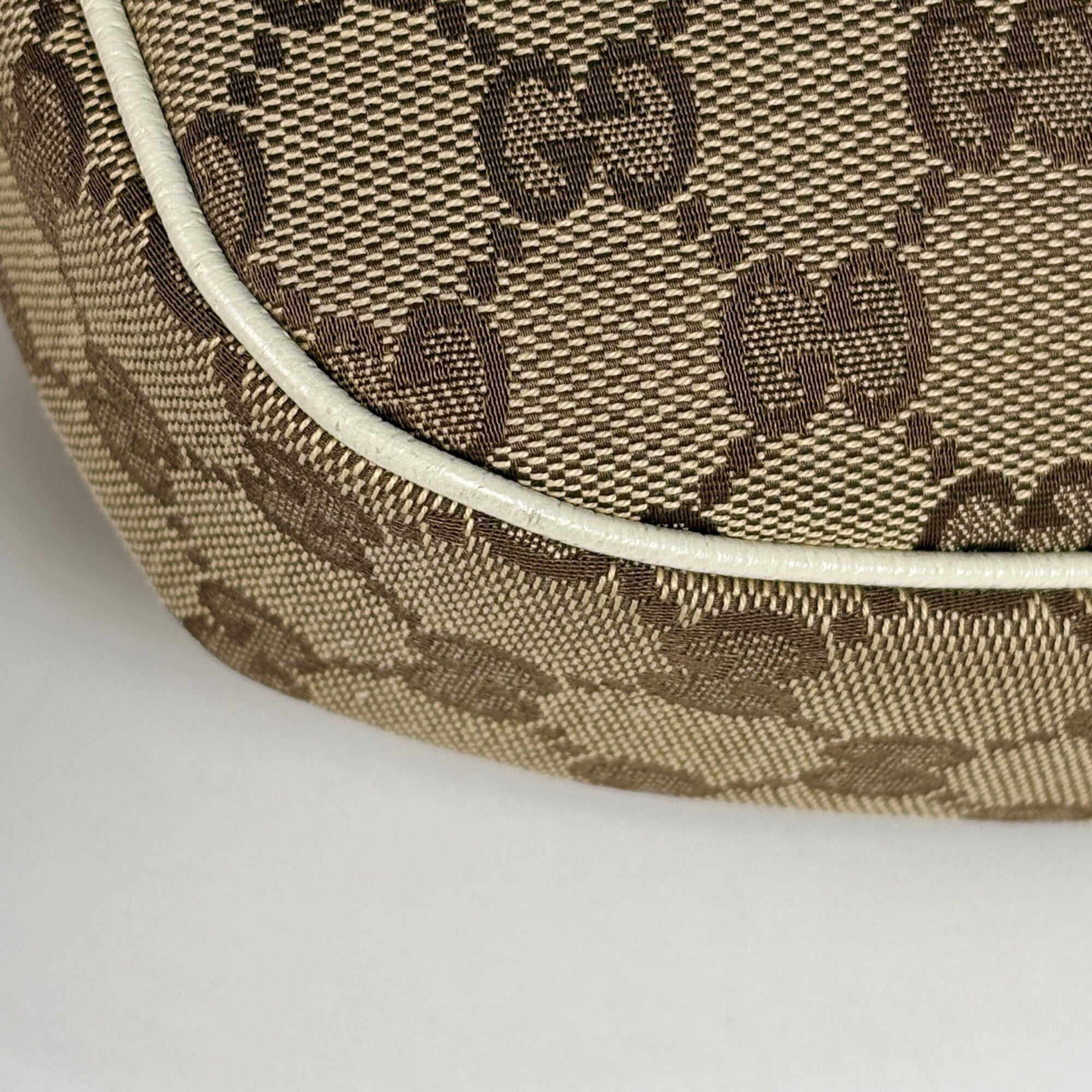 Gucci Beige White Gg Canvas Leather Shoulder Bag (Pre-Owned)