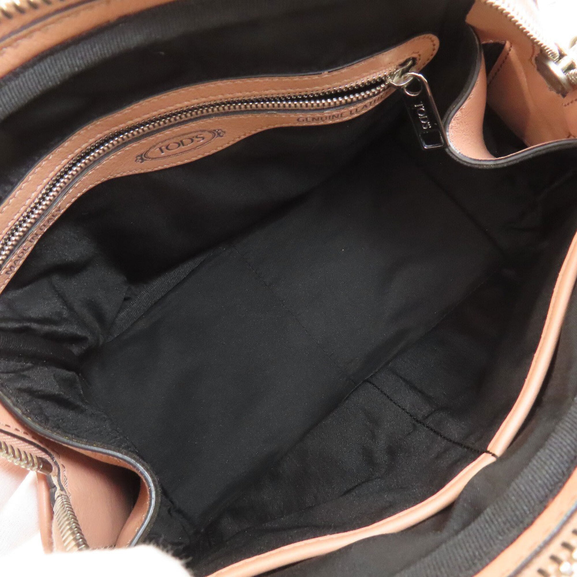Tod's Pink Leather Handbag (Pre-Owned)