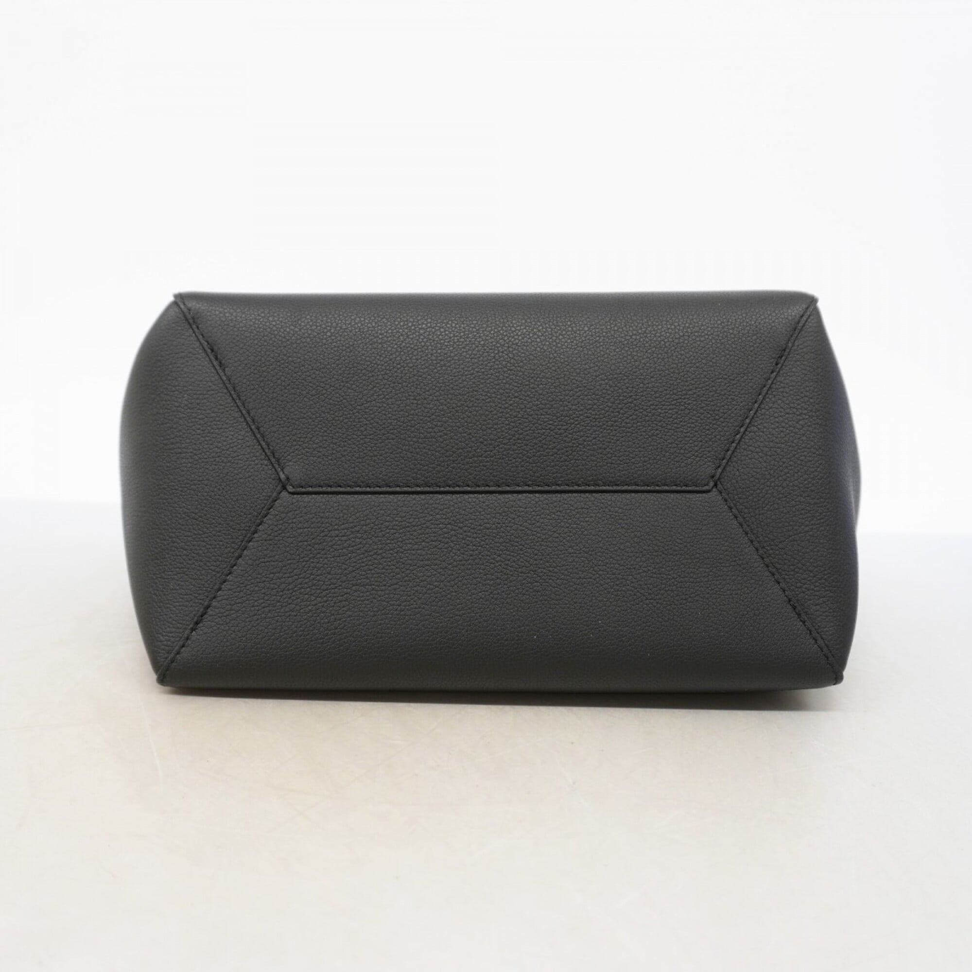 Louis Vuitton Black Tote Bag (Pre-Owned)