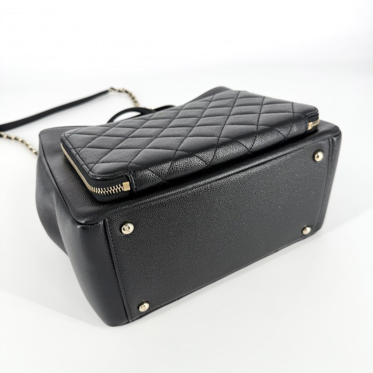 Chanel Matelasse Black Grained Calfskin Handbag Shoulder Bag (Pre-Owned)