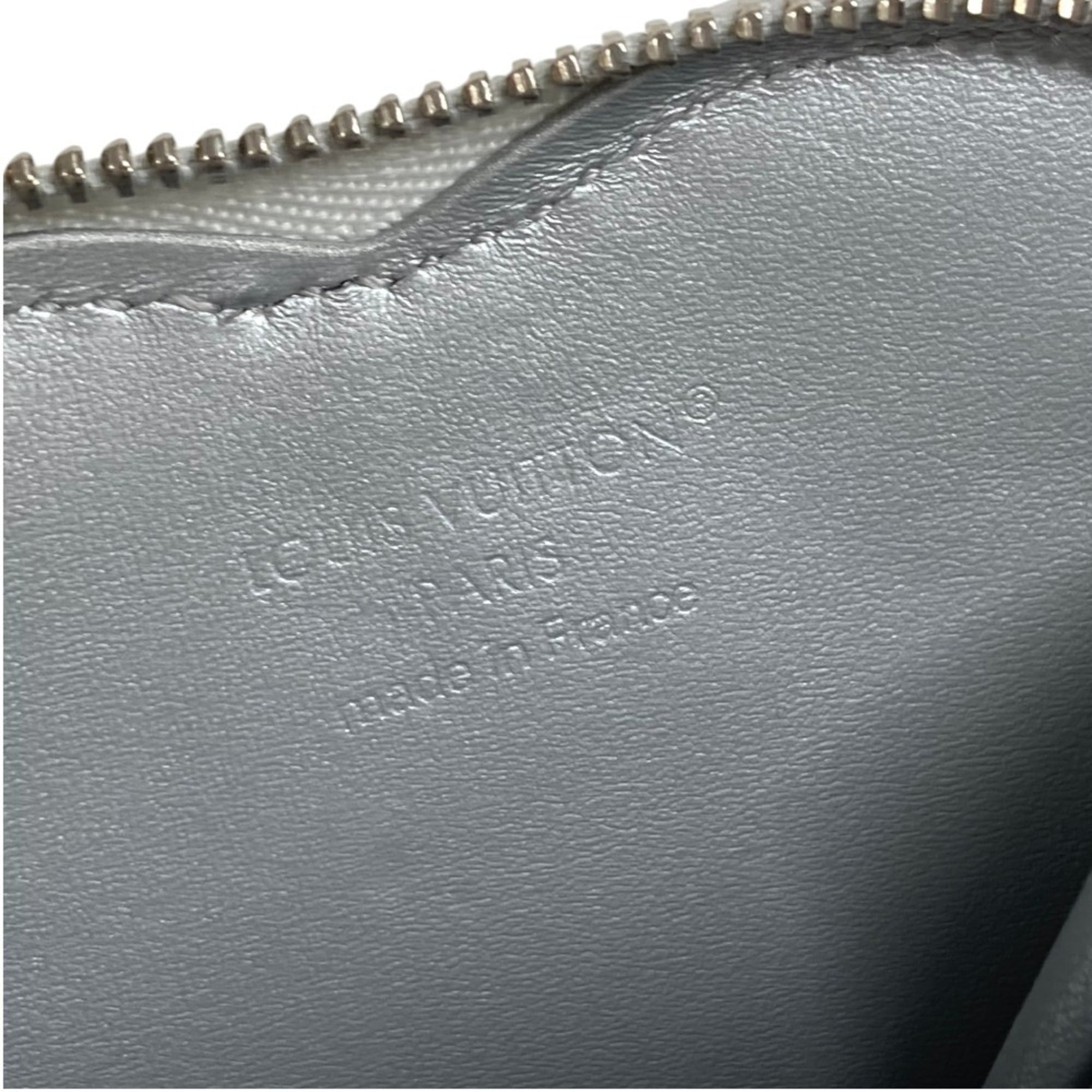 Louis Vuitton Silver Leather Coin Purse/Coin Case (Pre-Owned)