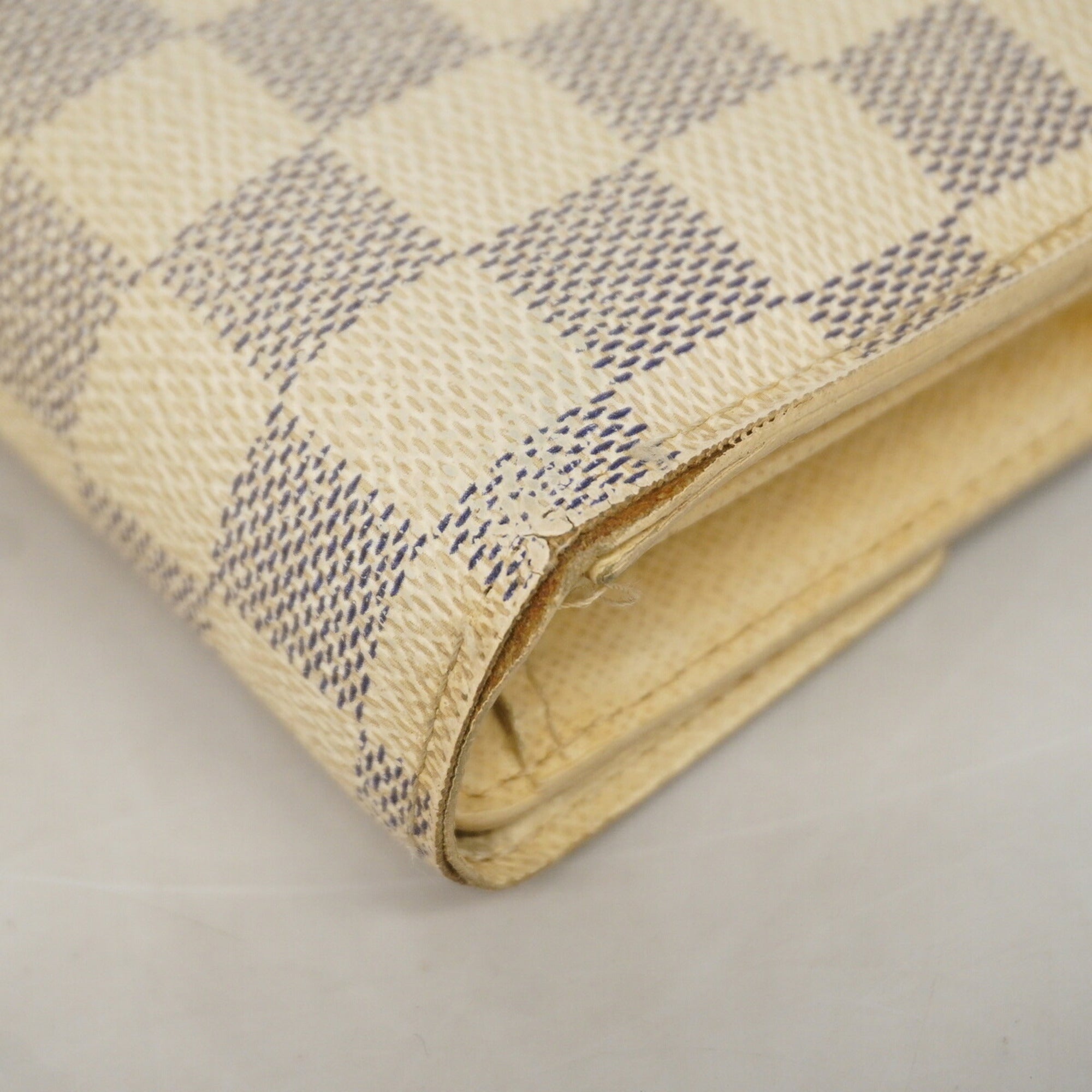 Louis Vuitton White Wallet (Tri-Fold) (Pre-Owned)