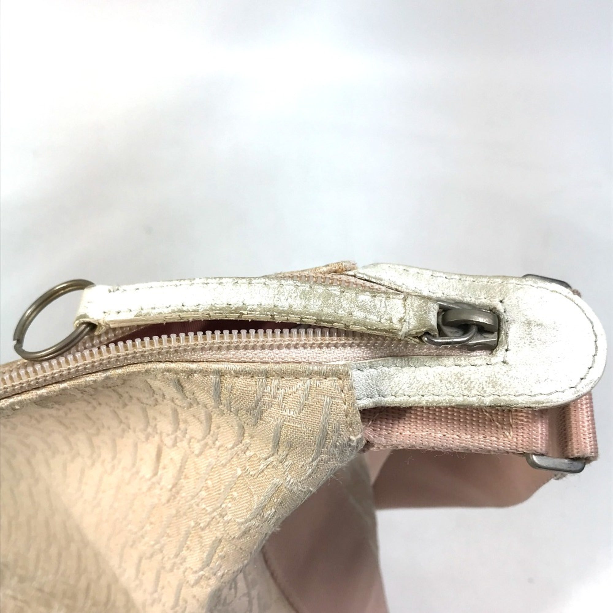 Christian Dior Pink Cloth Shoulder Bag (Pre-Owned)