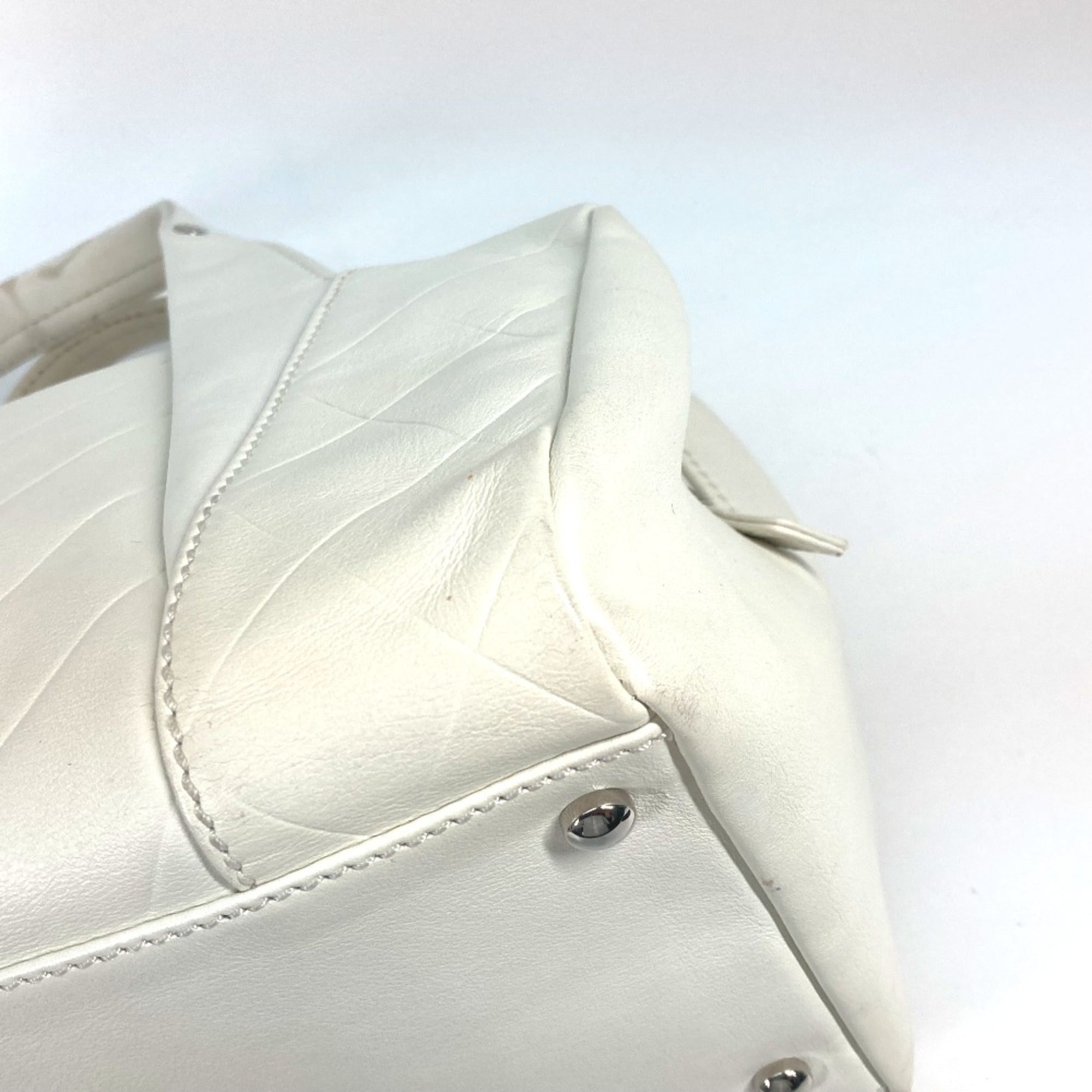 Chanel White Leather Boston Bag (Pre-Owned)