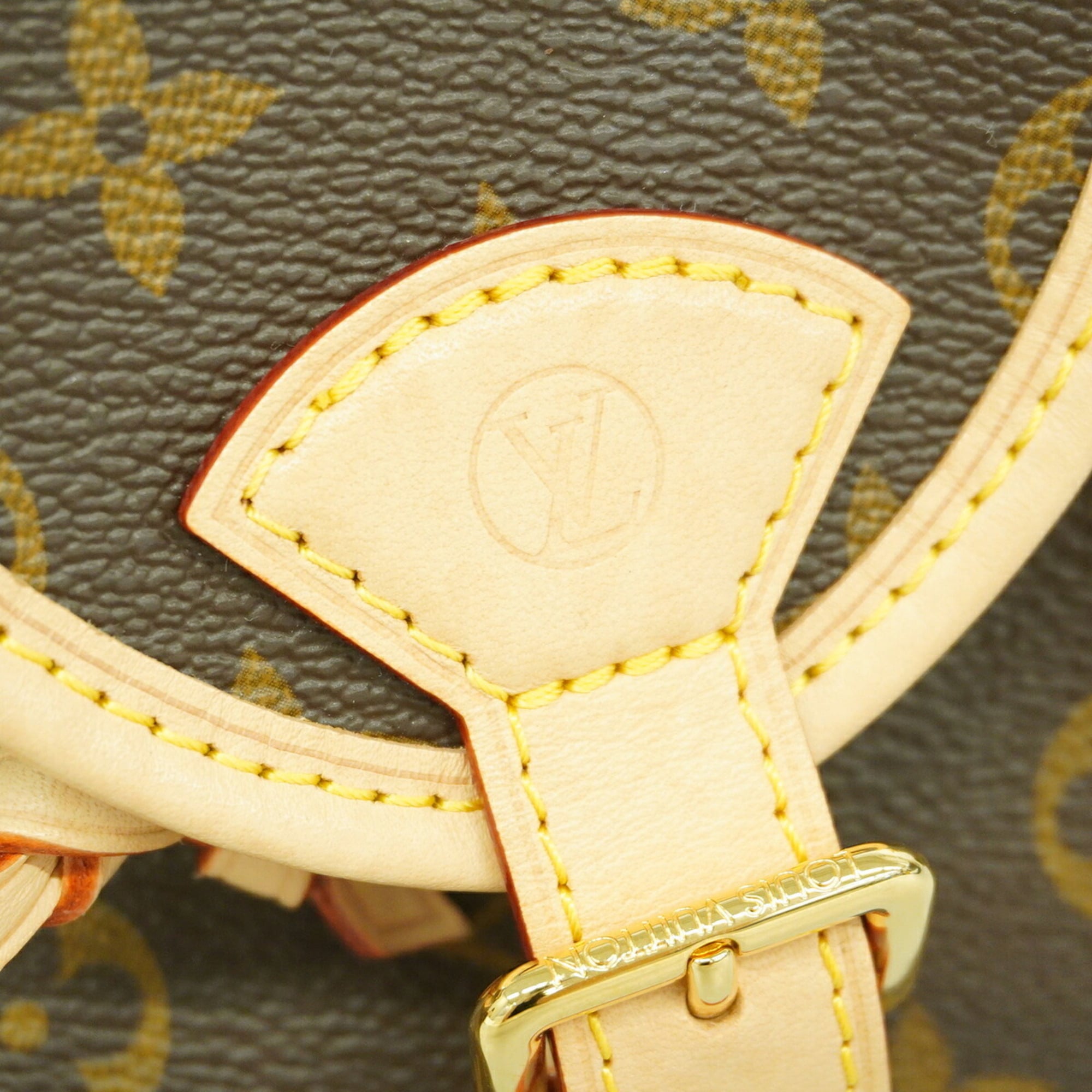 Louis Vuitton Brown Shoulder Bag (Pre-Owned)