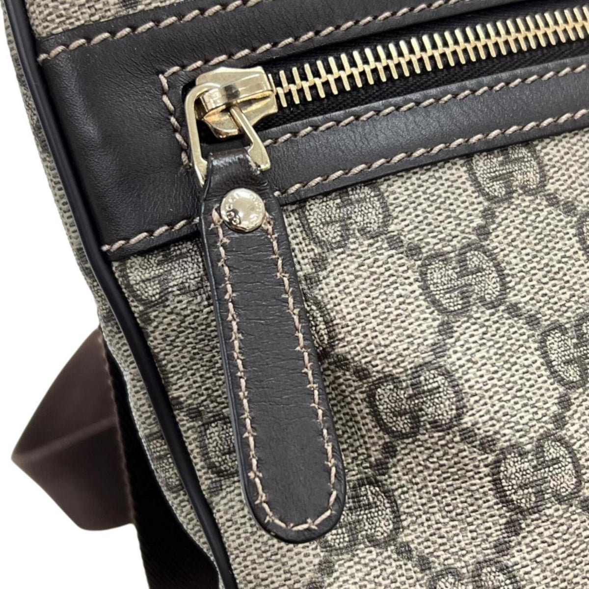 Gucci Brown Gg Supreme Canvas Crossbody Bag Messenger Bag (Pre-Owned)