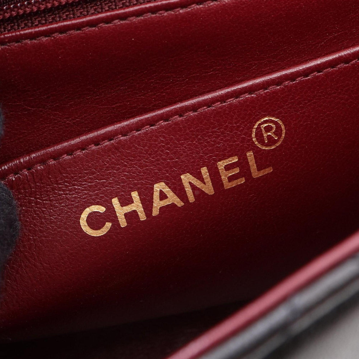 Chanel Black Leather Handbag Shoulder Bag (Pre-Owned)