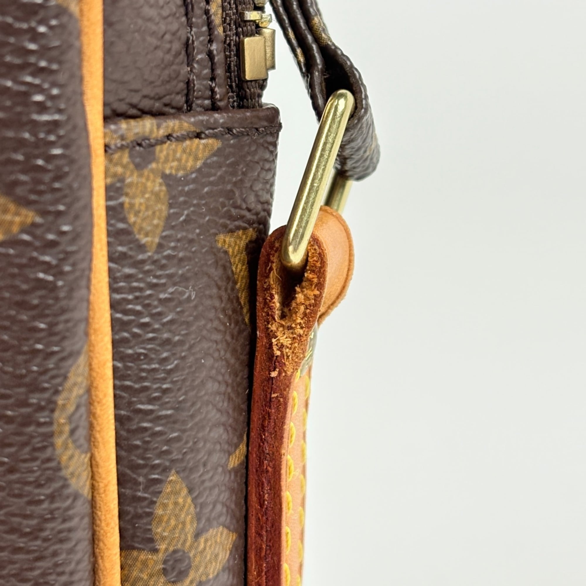 Louis Vuitton Brown Monogram Shoulder Bag (Pre-Owned)