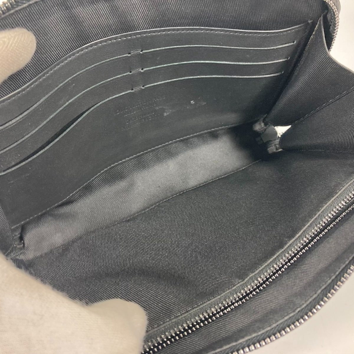 Louis Vuitton Black Leather Clutch Bag Pouch (Pre-Owned)
