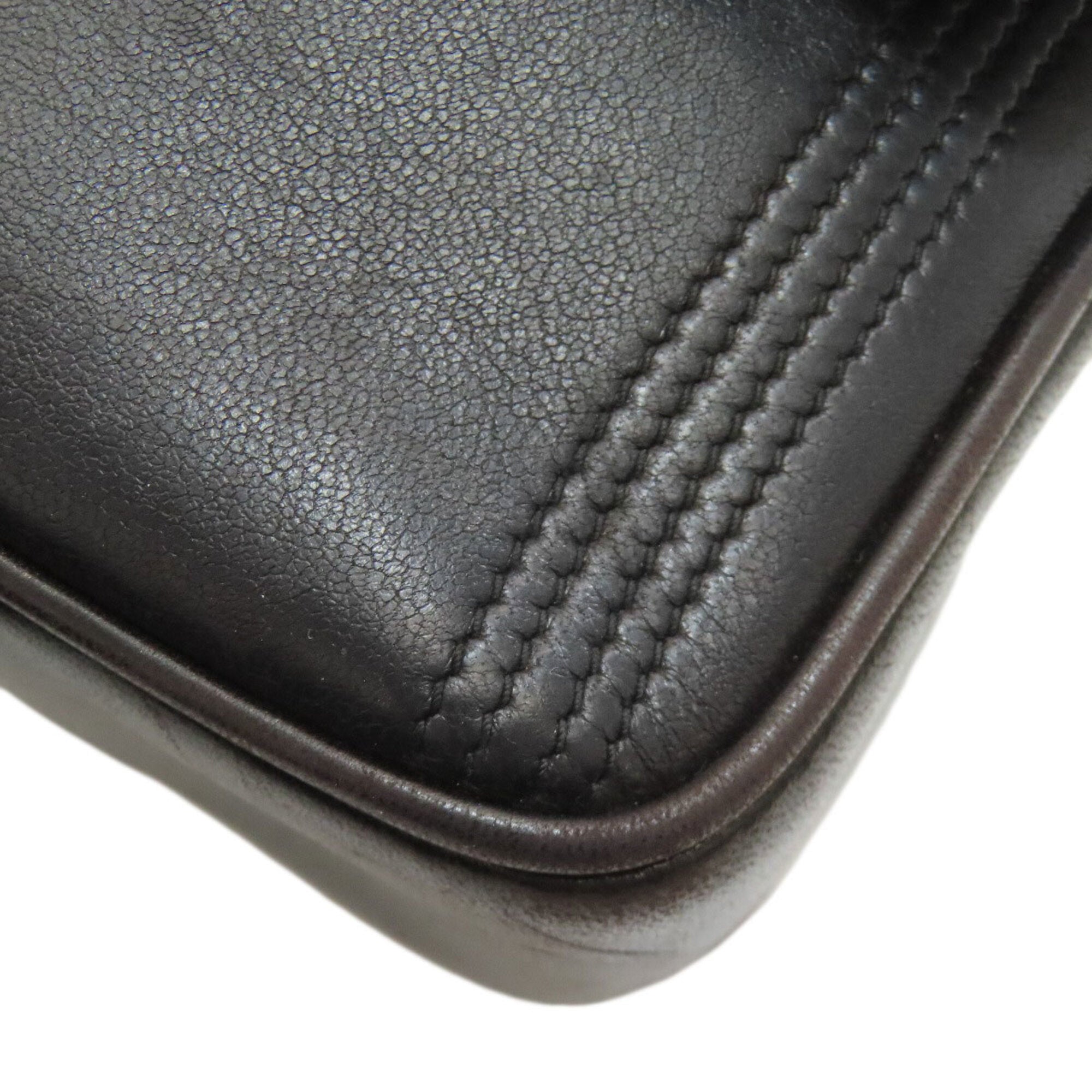 Chanel Black Leather Shoulder Bag (Pre-Owned)
