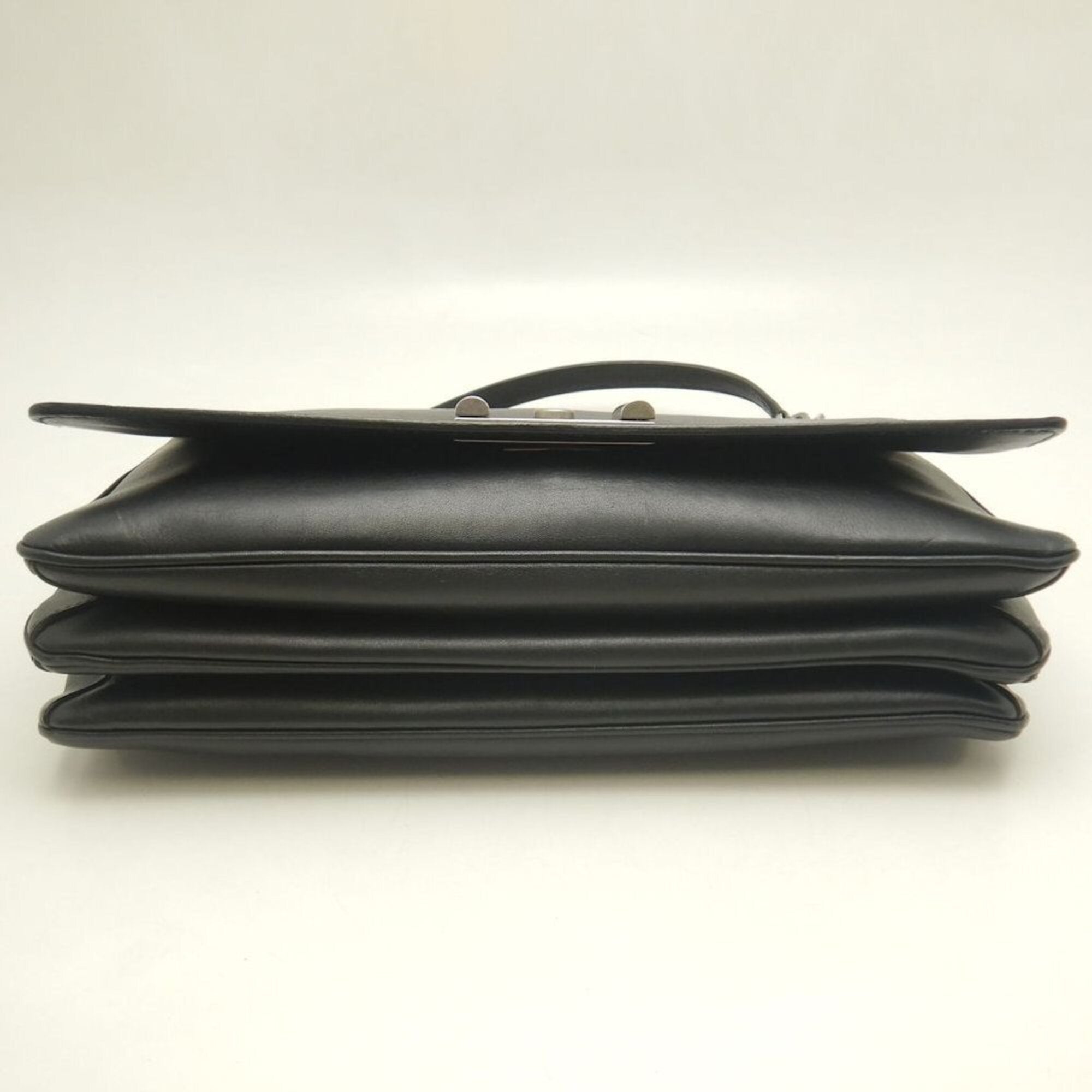 Prada Nero Leather Shoulder Bag (Pre-Owned)