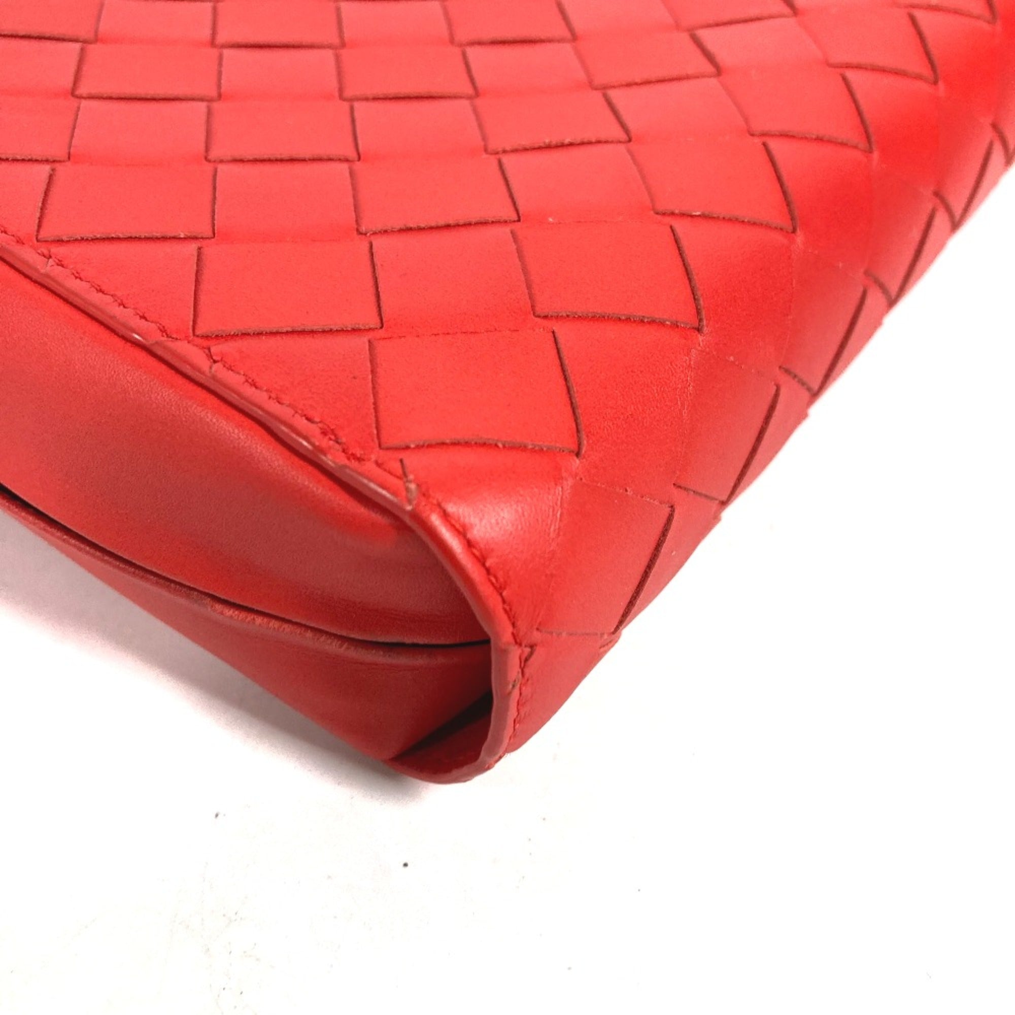 Bottega Veneta Red Leather Clutch Bag (Pre-Owned)