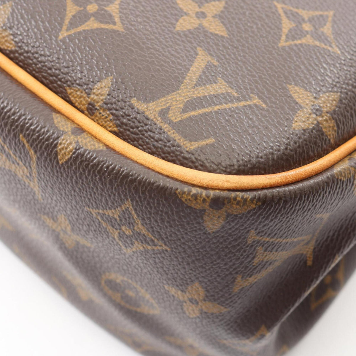 Louis Vuitton Brown Coated Canvas Leather Handbag Shoulder Bag (Pre-Owned)