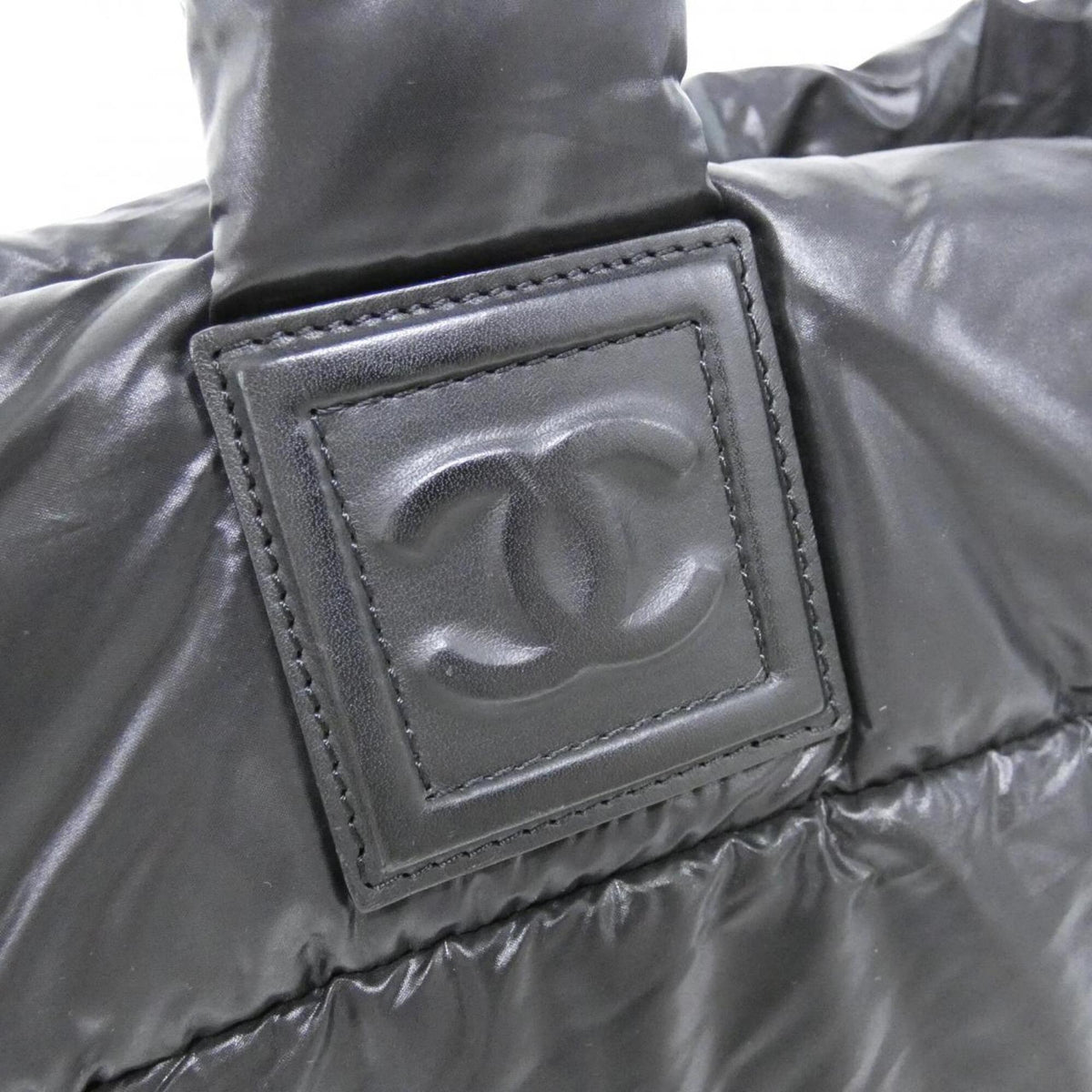 Chanel Black Nylon Handbag (Pre-Owned)