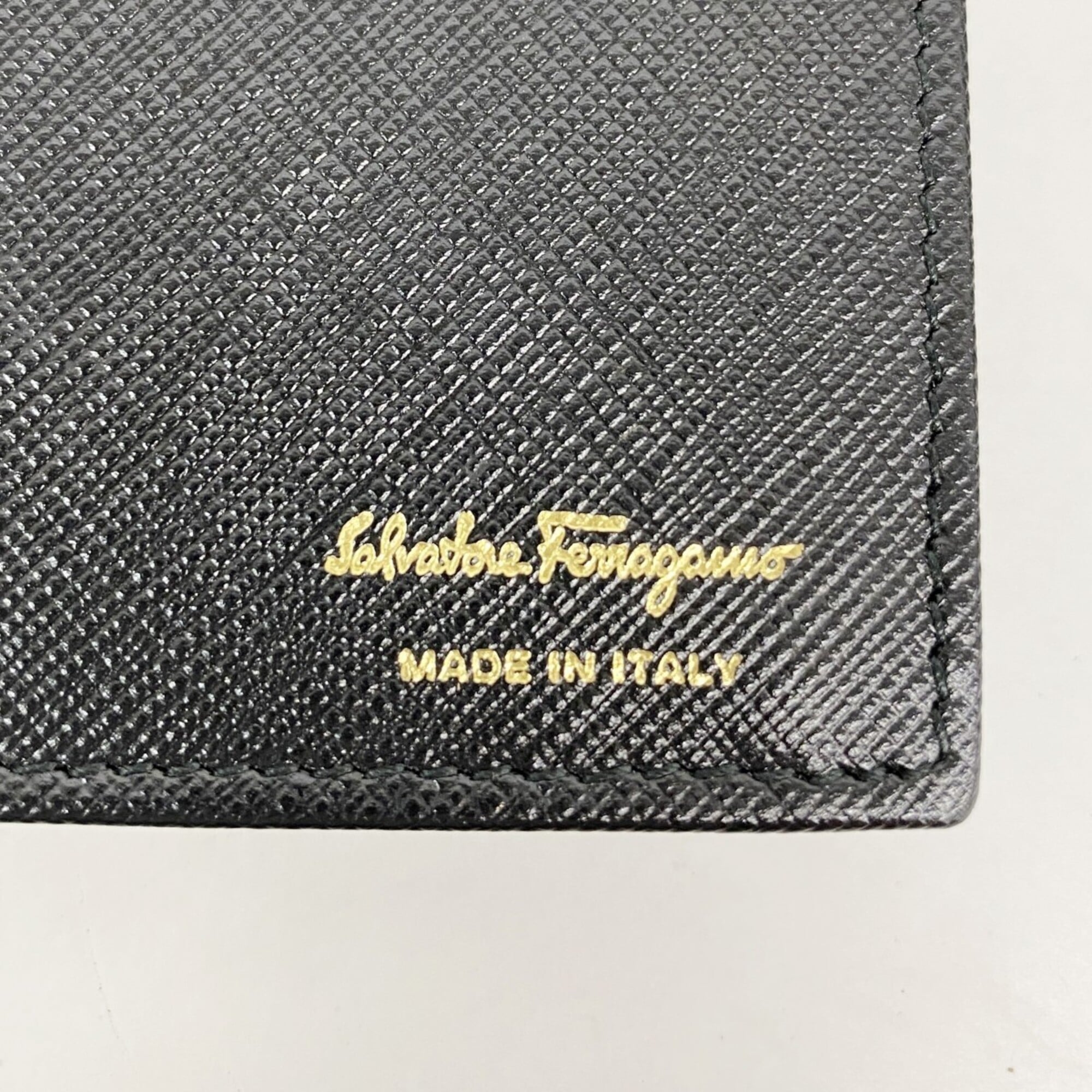 Salvatore Ferragamo Black Leather Chain/Shoulder Wallet (Pre-Owned)