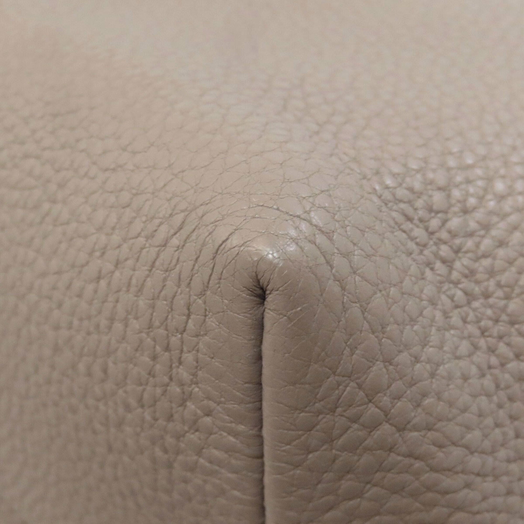 Prada Gray Leather Handbag (Pre-Owned)