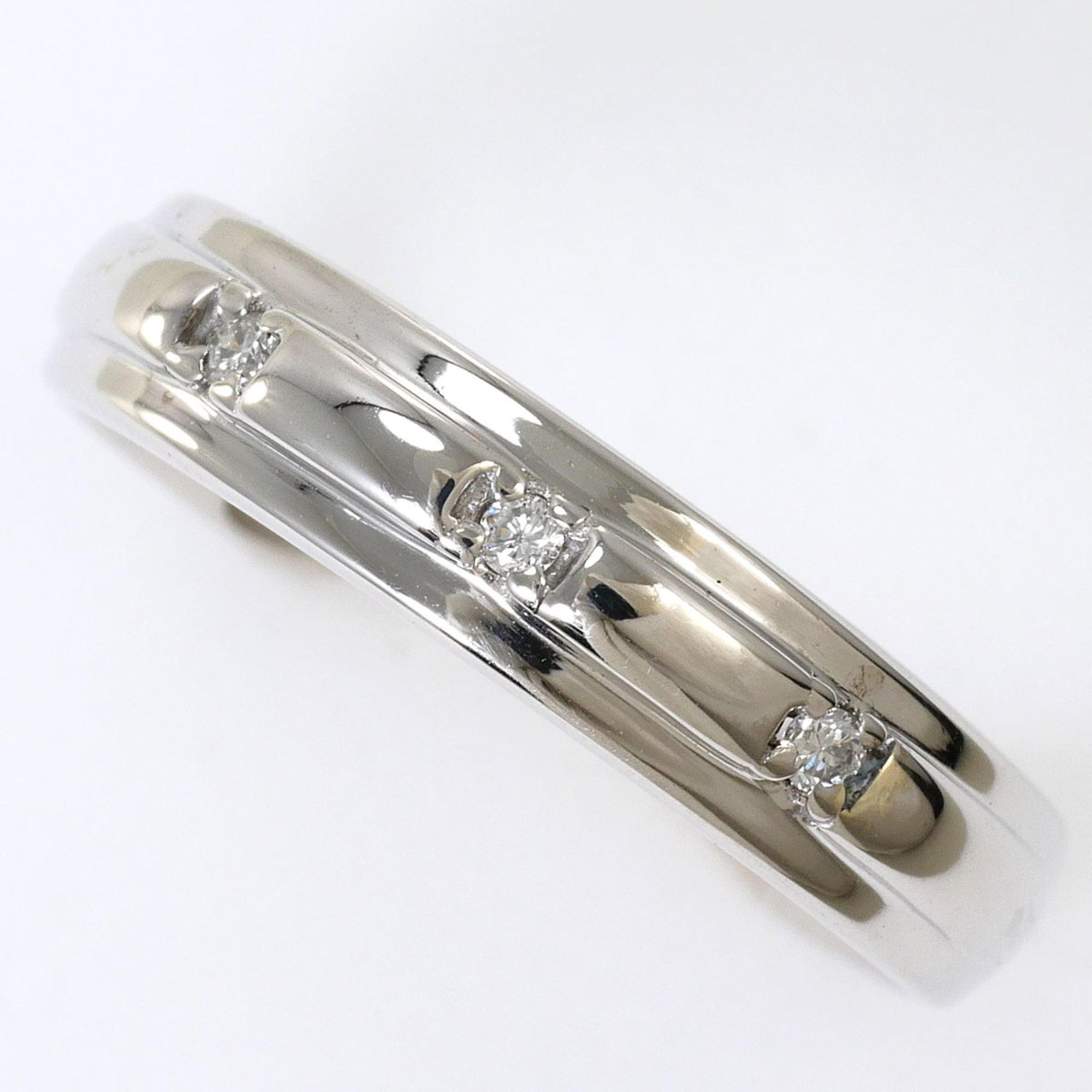 Unbranded White Gold White Gold (10K) Band Ring (Pre-Owned)