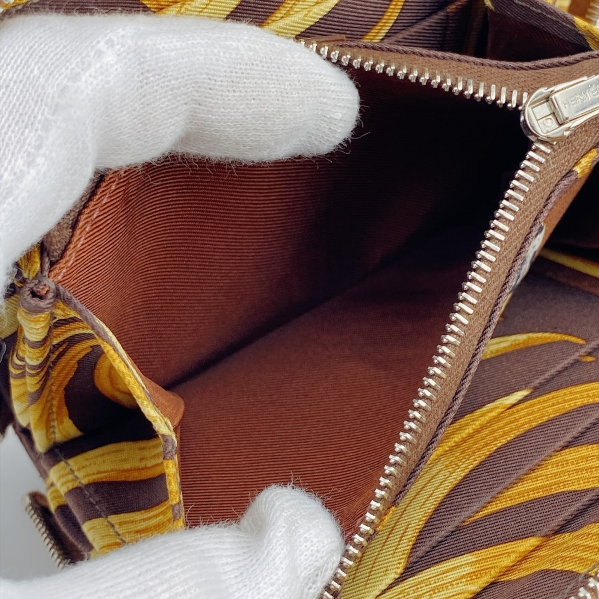 Hermes Brown Leather Coin Purse/Coin Case (Pre-Owned)