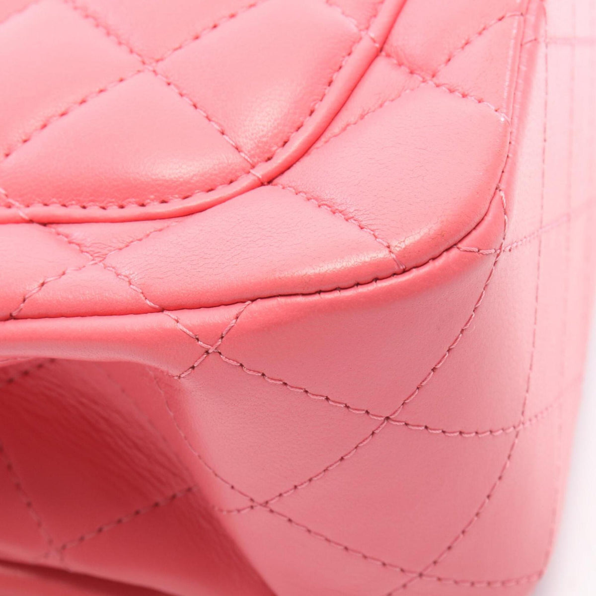 Chanel Pink Leather Handbag Shoulder Bag (Pre-Owned)