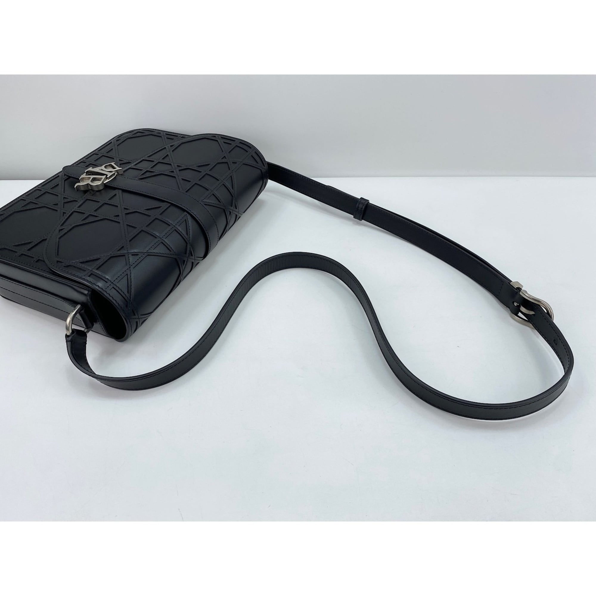 Christian Dior Black Shoulder Bag (Pre-Owned)