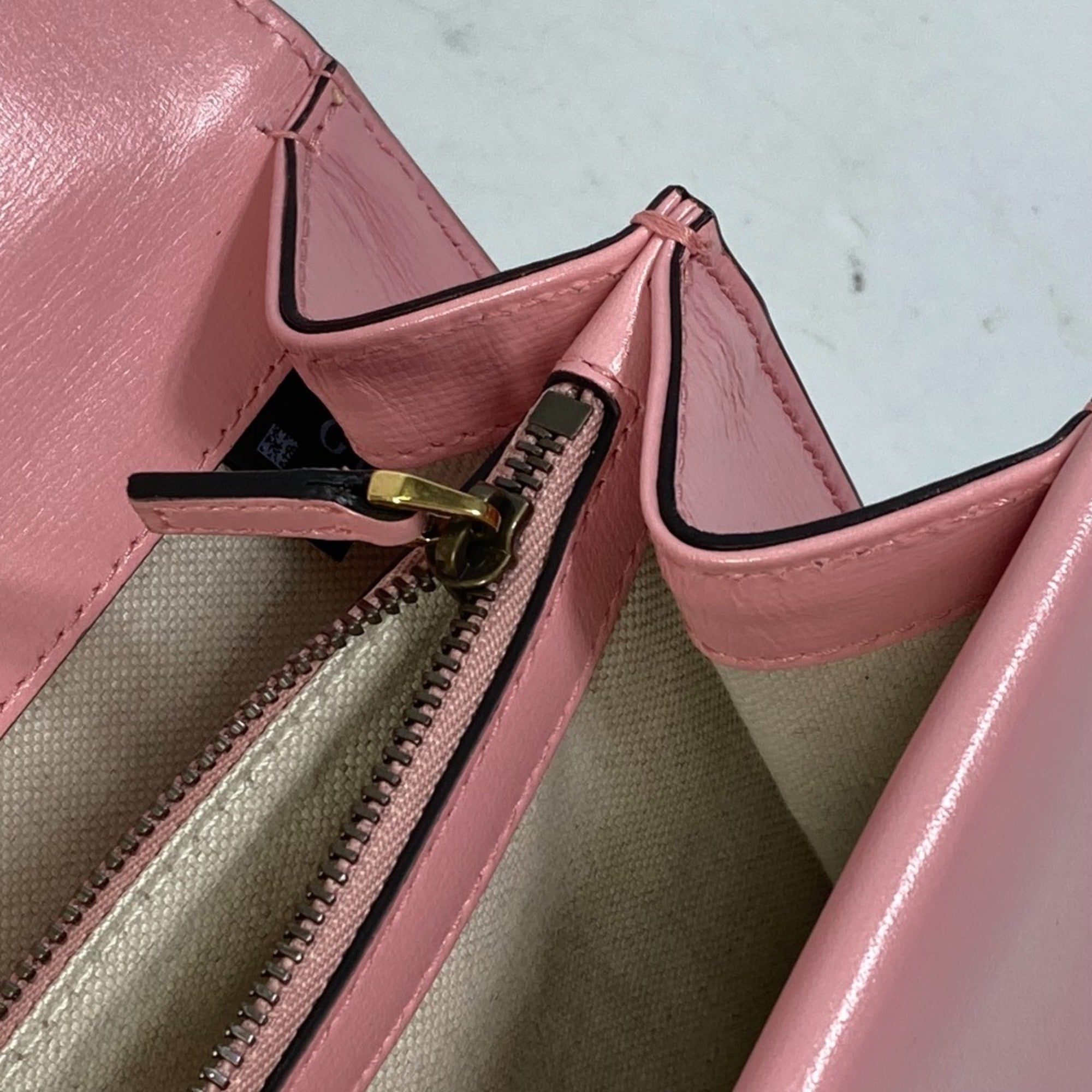 Gucci Pink Red Color Leather Shoulder Bag (Pre-Owned)