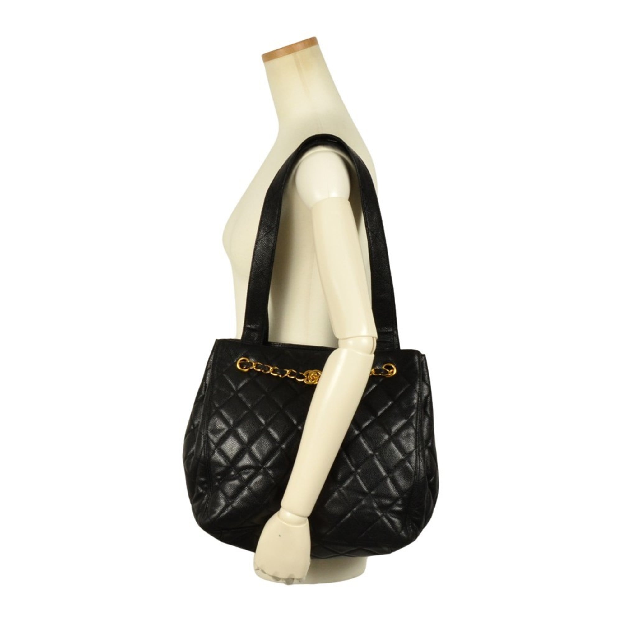 Chanel Black Grained Calfskin Shoulder Bag (Pre-Owned)