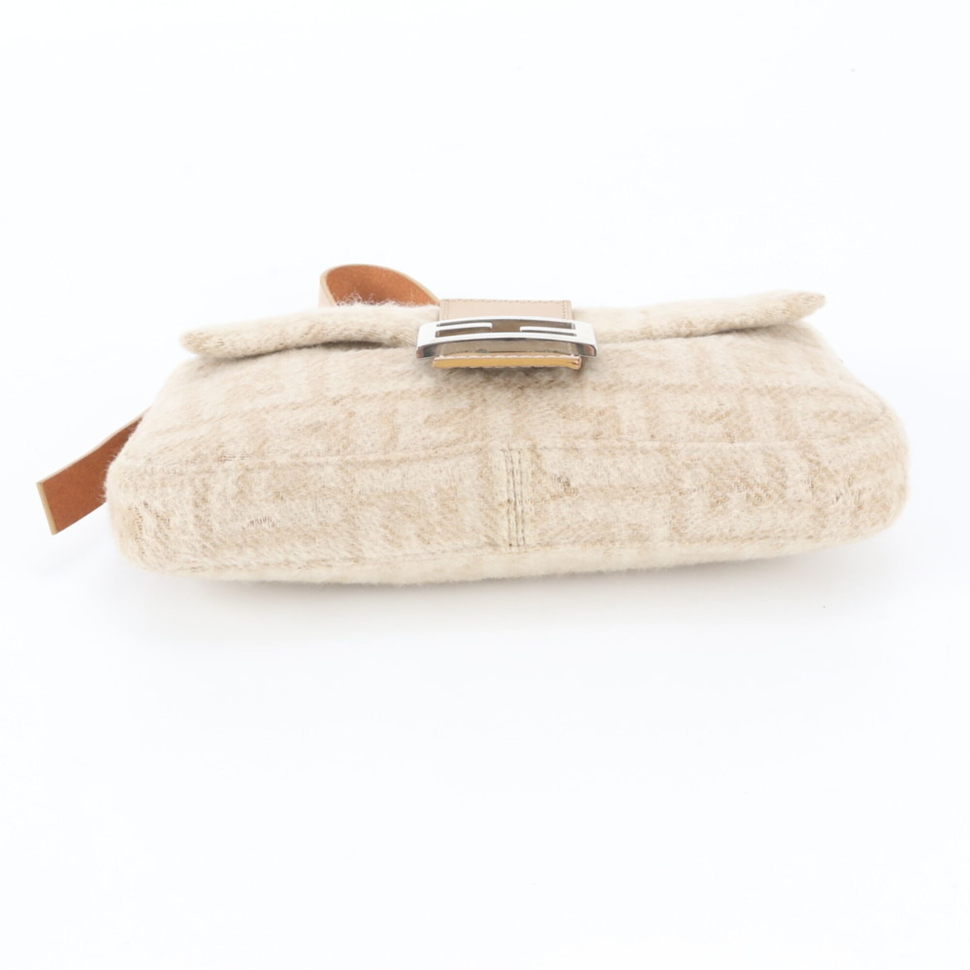 Fendi Beige Ivory Leather Shoulder Bag (Pre-Owned)