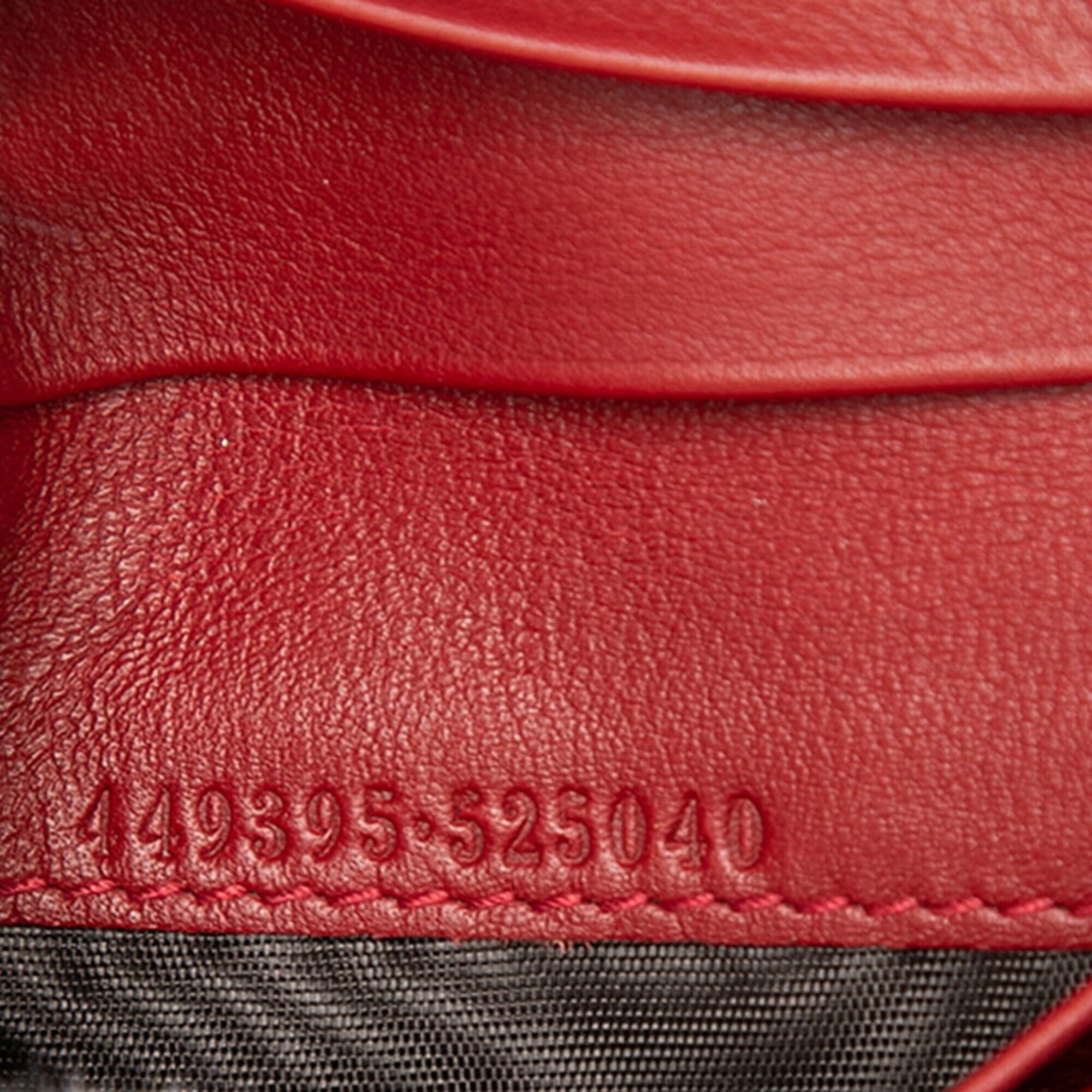 Gucci Red Color Leather Wallet (Bi-Fold) (Pre-Owned)