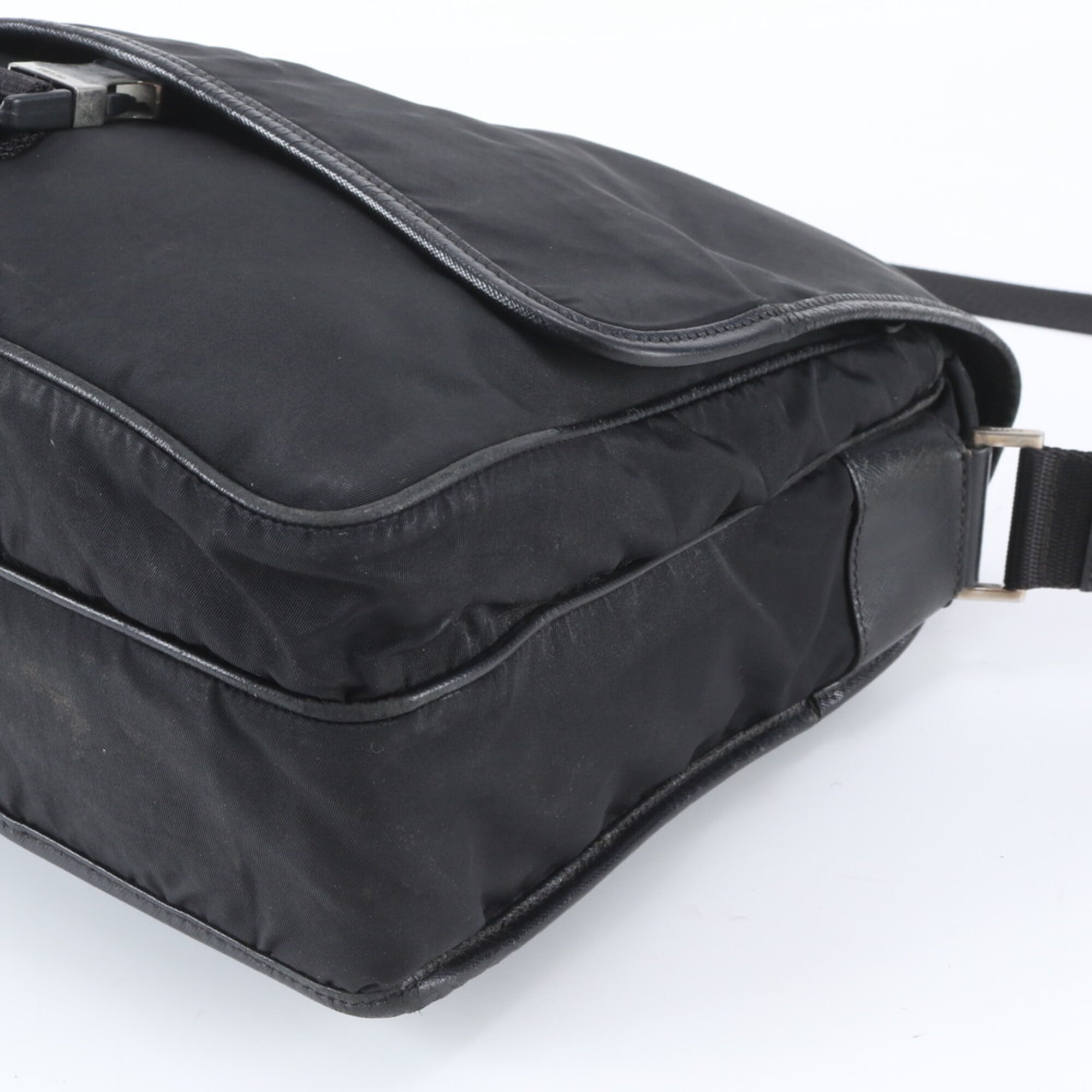Prada Black Nylon Leather Shoulder Bag (Pre-Owned)