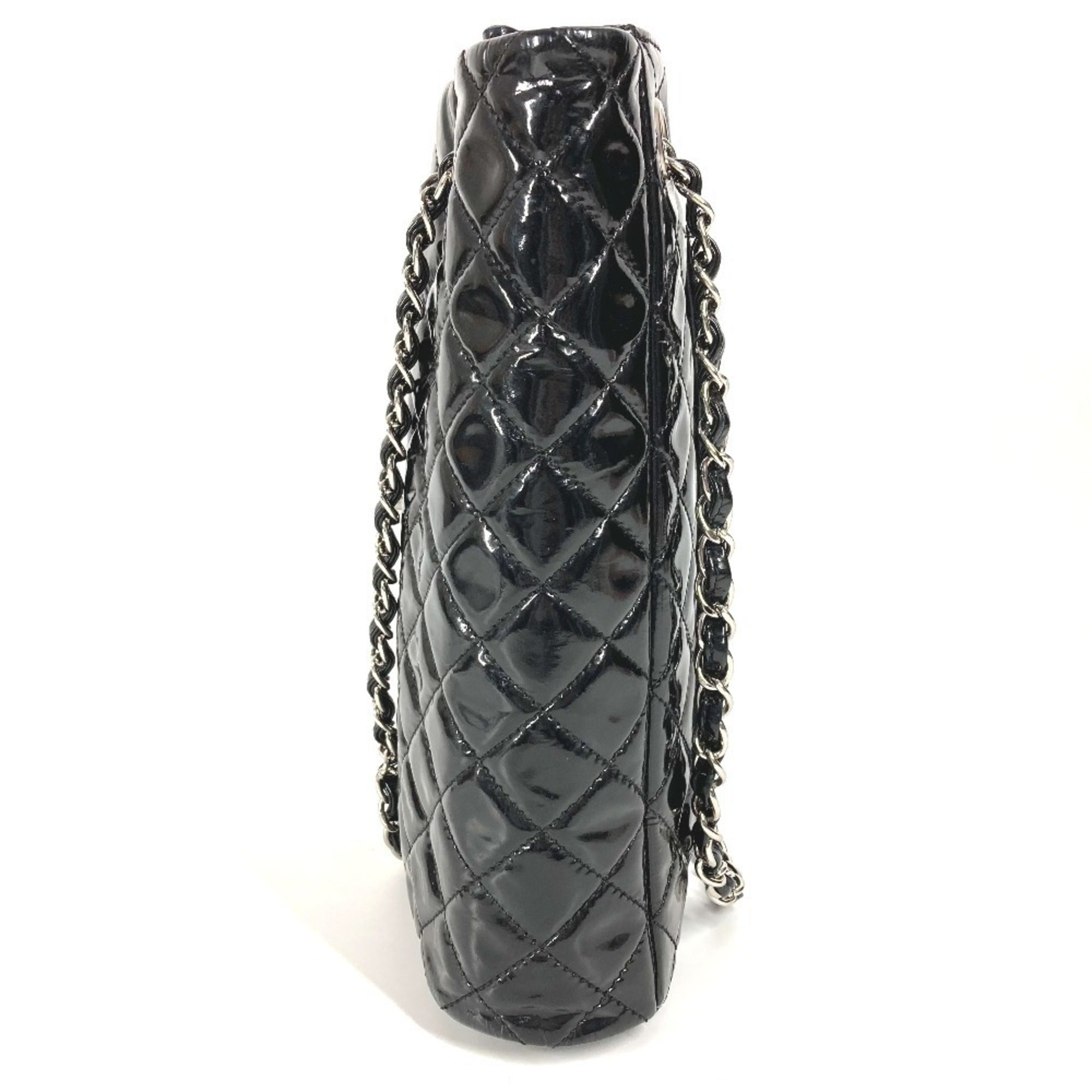 Chanel Matelasse Black Shoulder Bag (Pre-Owned)