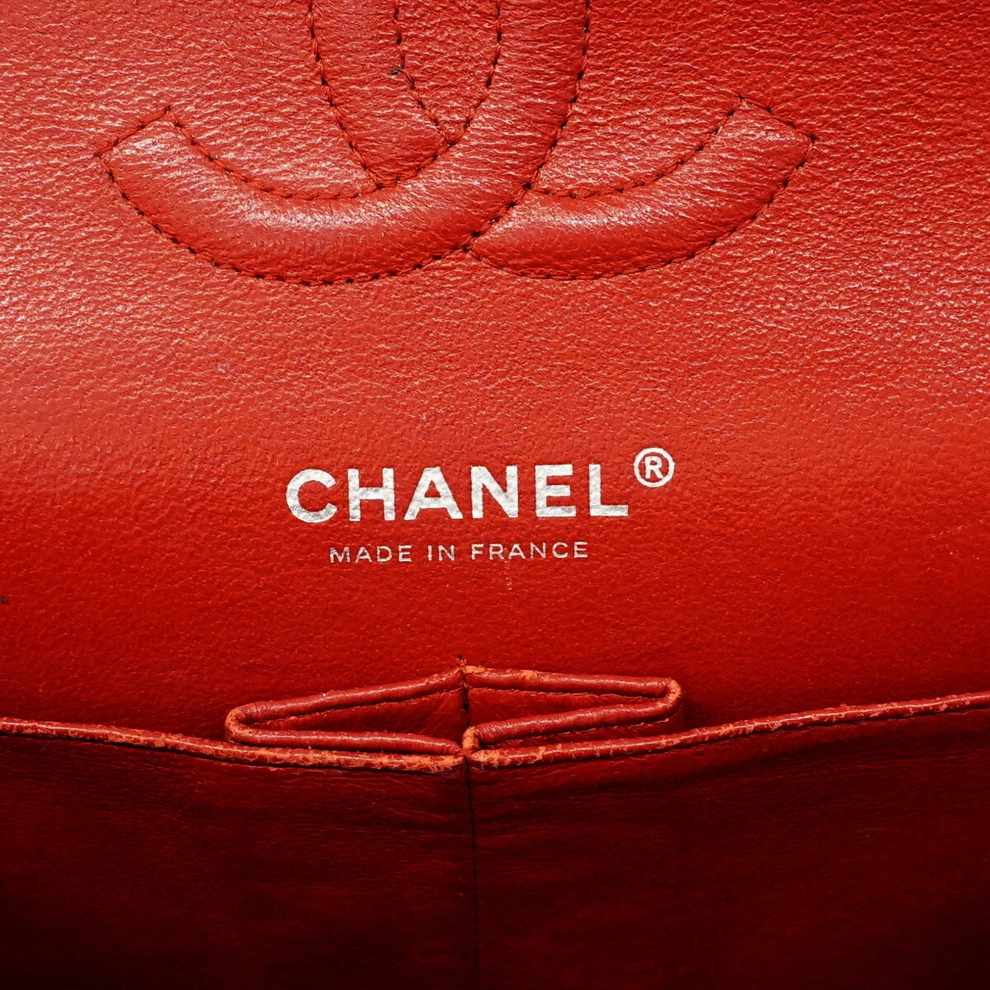 Chanel Red Color Leather Shoulder Bag (Pre-Owned)