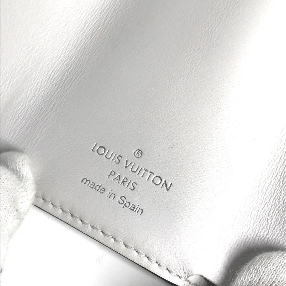Louis Vuitton Taigarama Blanc White Taigarama Wallet (Tri-Fold) (Pre-Owned)