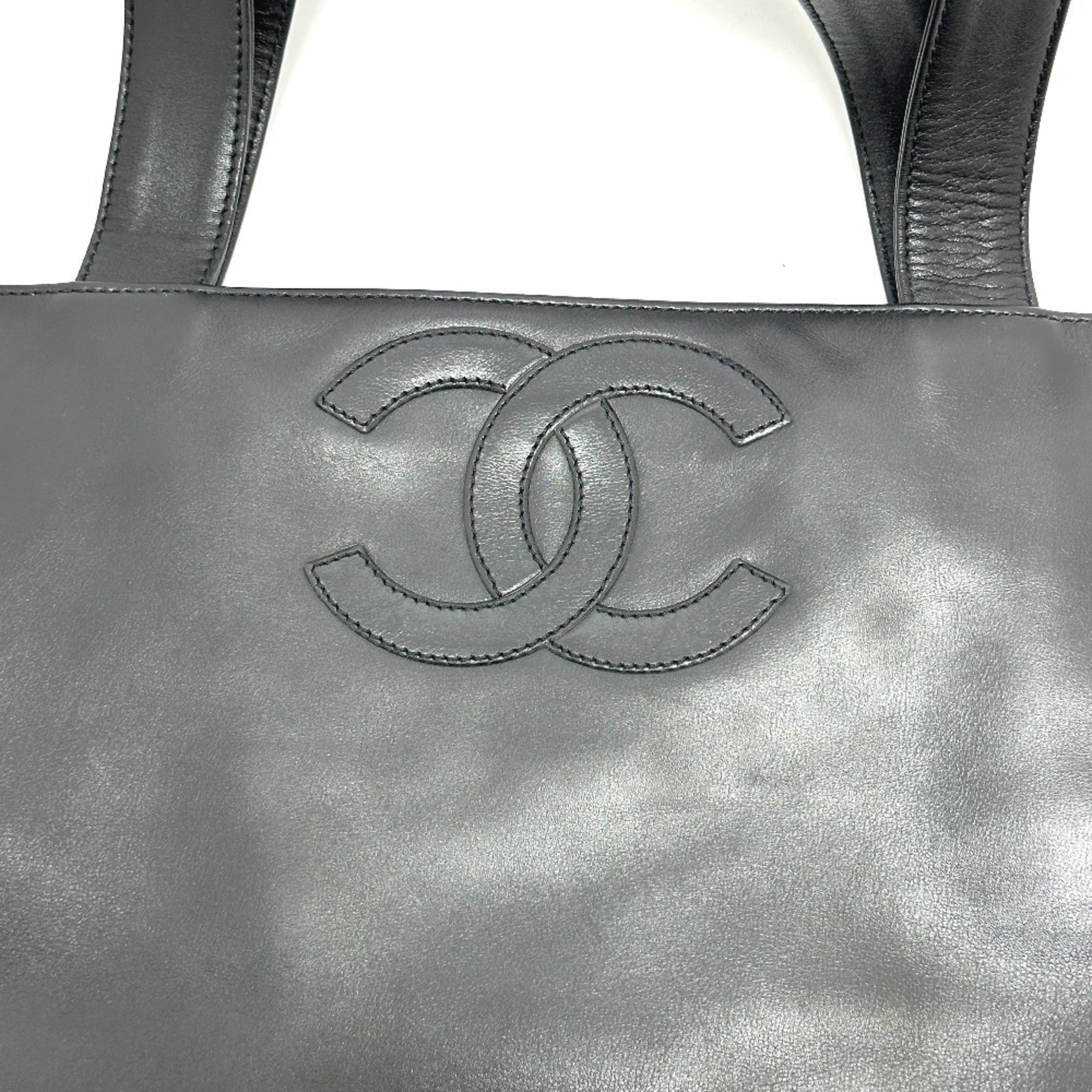 Chanel Black Leather Shoulder Bag Tote Bag (Pre-Owned)