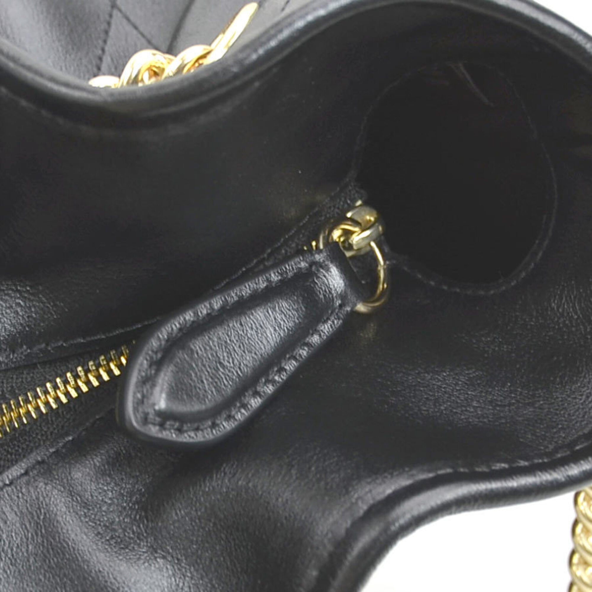 Coach Black Leather Shoulder Bag (Pre-Owned)