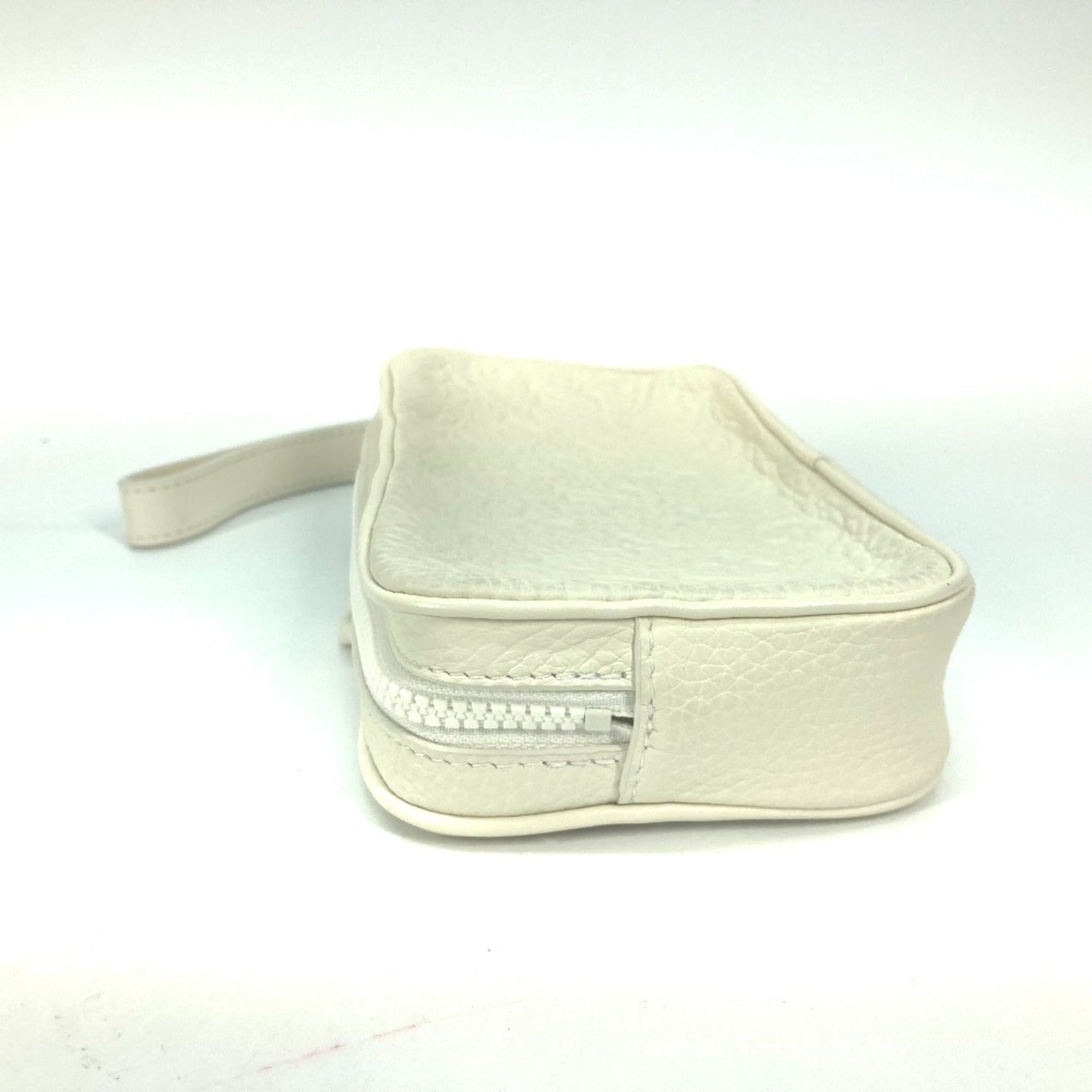 Louis Vuitton Monogram Empreinte White Monogram Empreinte Clutch Bag Pochette (Pre-Owned)