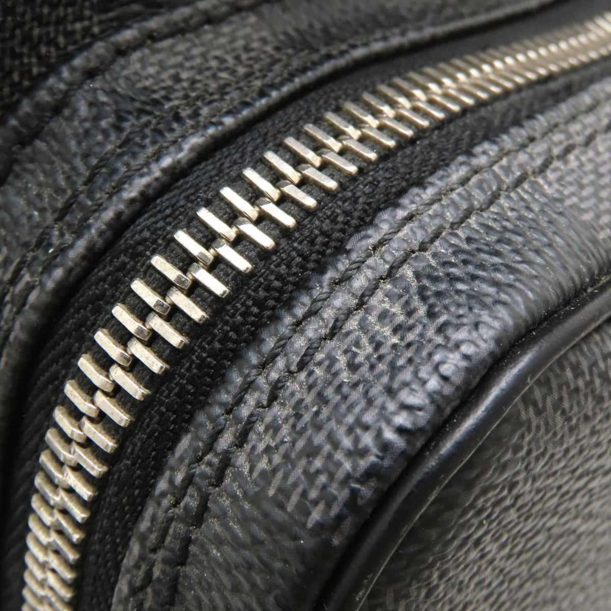 Louis Vuitton Black Gray Damier Canvas Shoulder Bag (Pre-Owned)