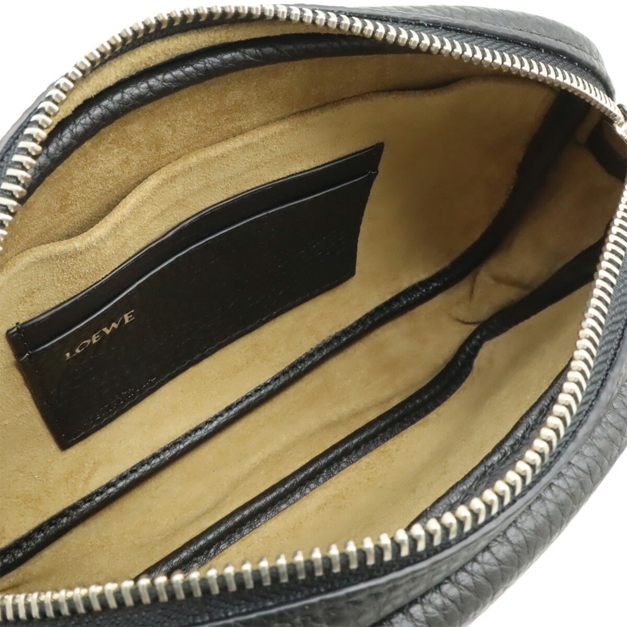 Loewe Black Shoulder Bag (Pre-Owned)