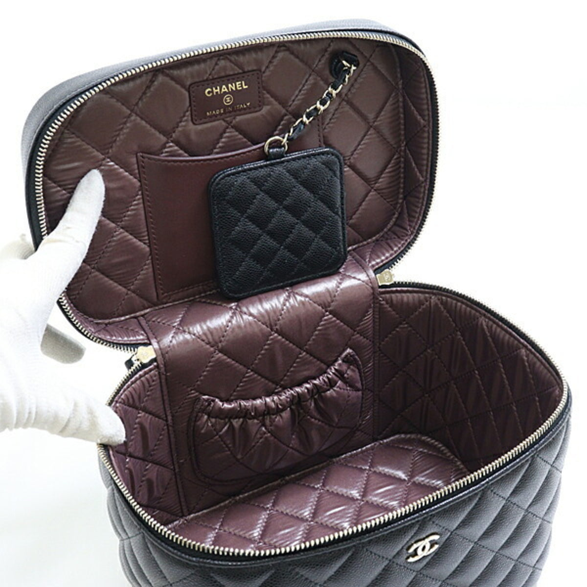 Chanel Black Grained Calfskin Handbag Vanity Bag (Pre-Owned)
