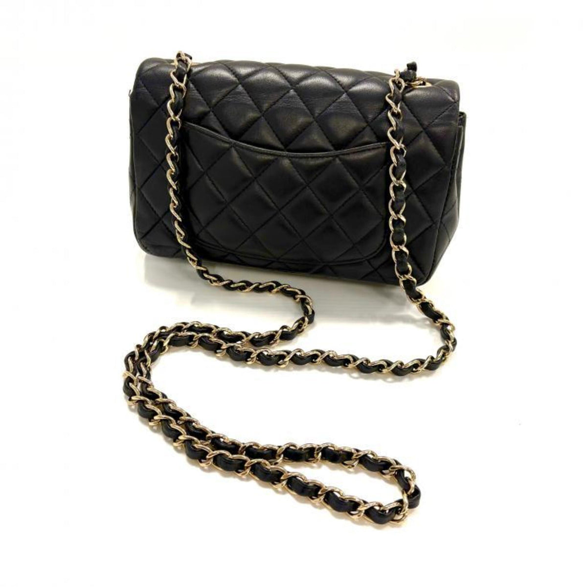 Chanel Black Leather Shoulder Bag (Pre-Owned)
