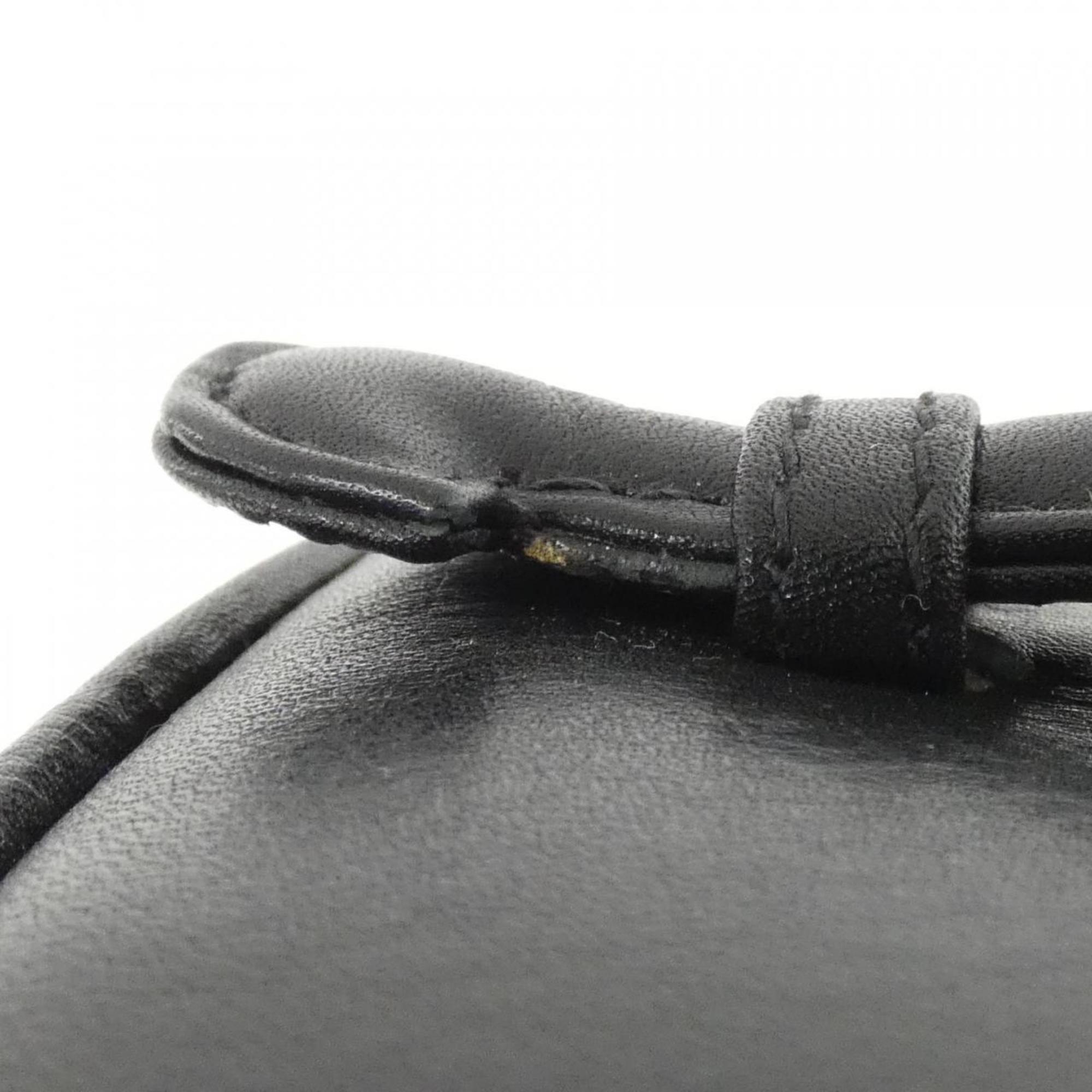 Chanel Black Leather Handbag (Pre-Owned)